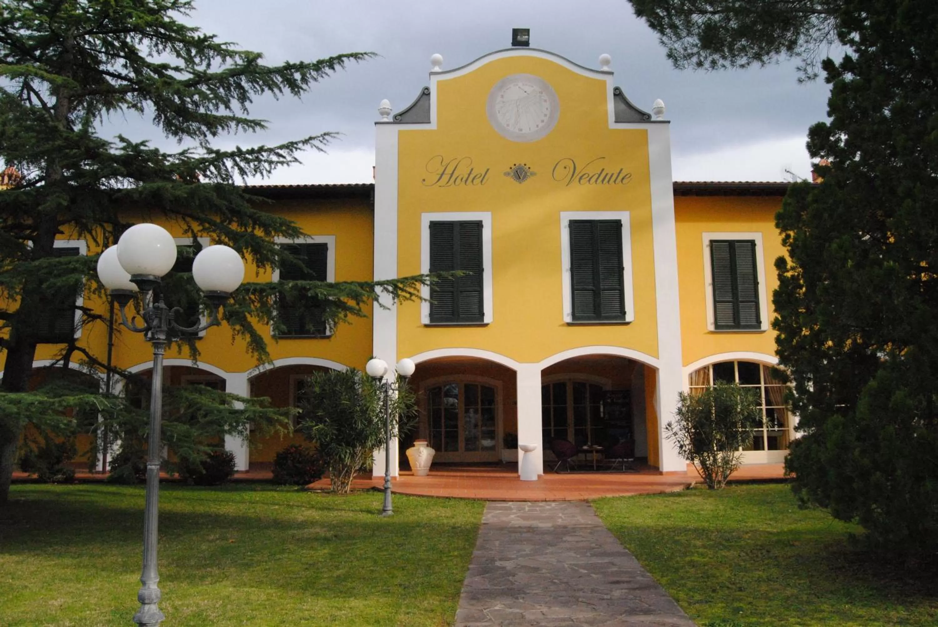 Facade/entrance, Property Building in Hotel Vedute