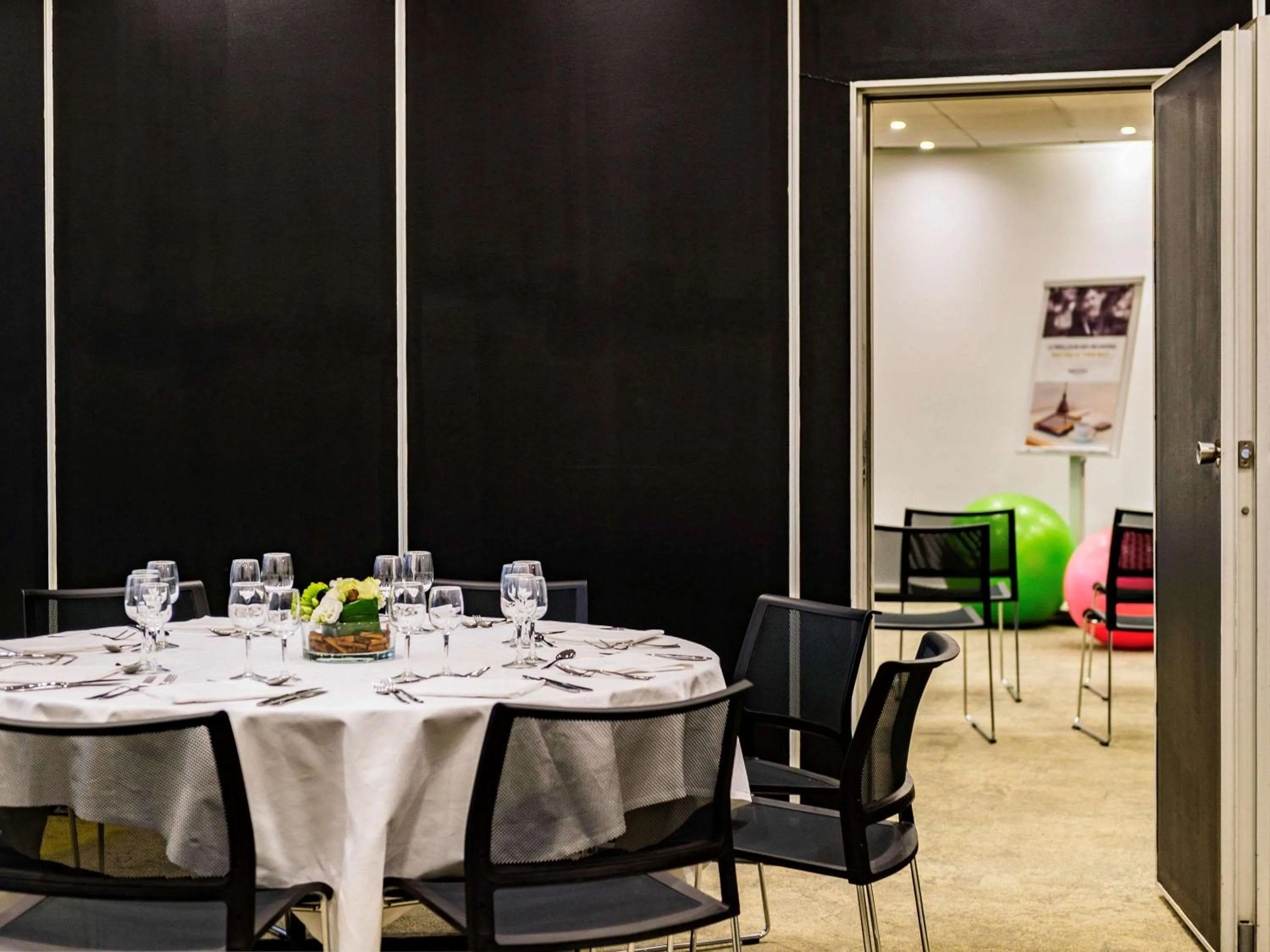 Other in Mercure Le Havre Centre Bassin Du Commerce