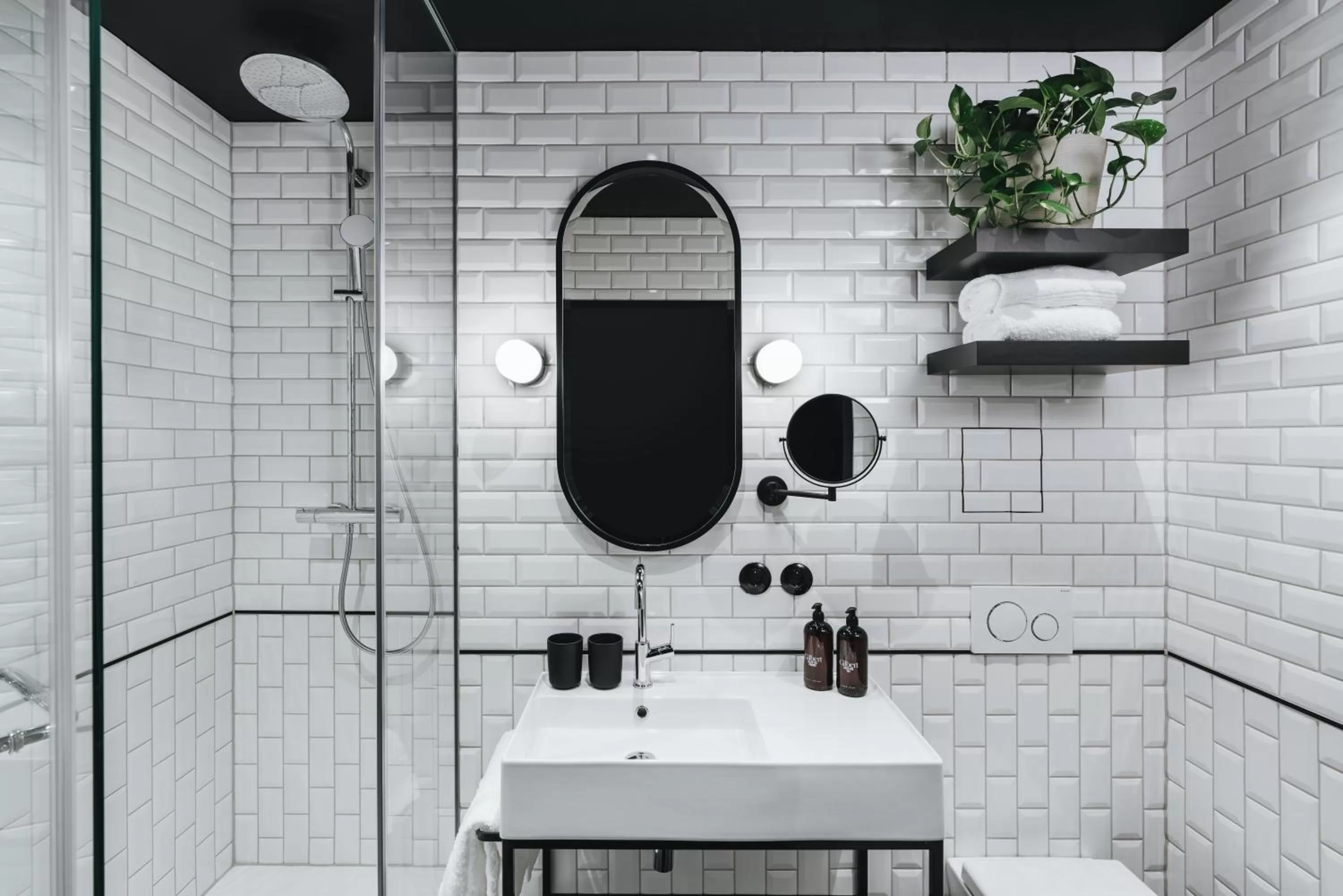 Bathroom in Hotel Gilbert