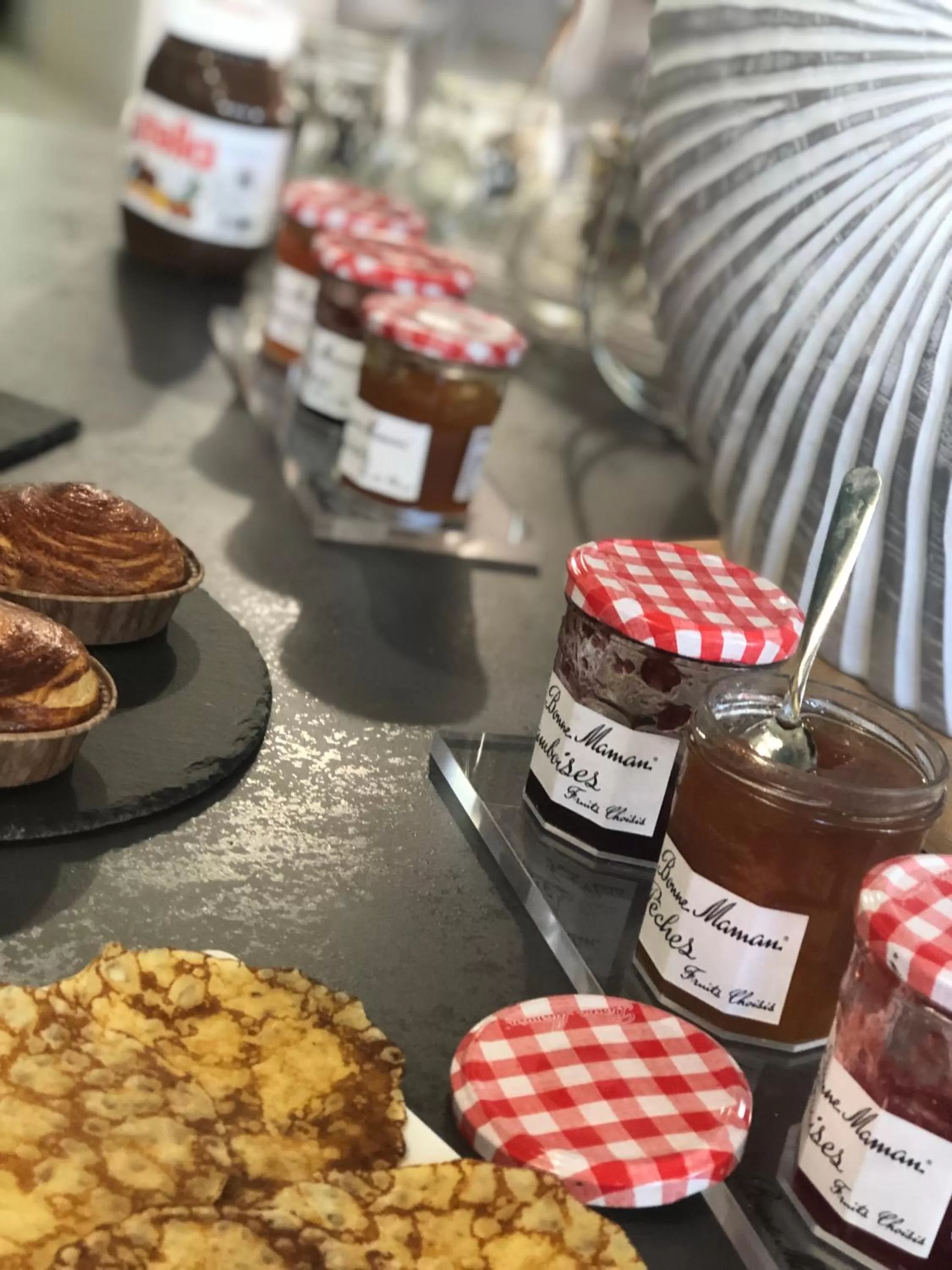 Food in Kyriad Montpellier Aéroport - Gare Sud de France