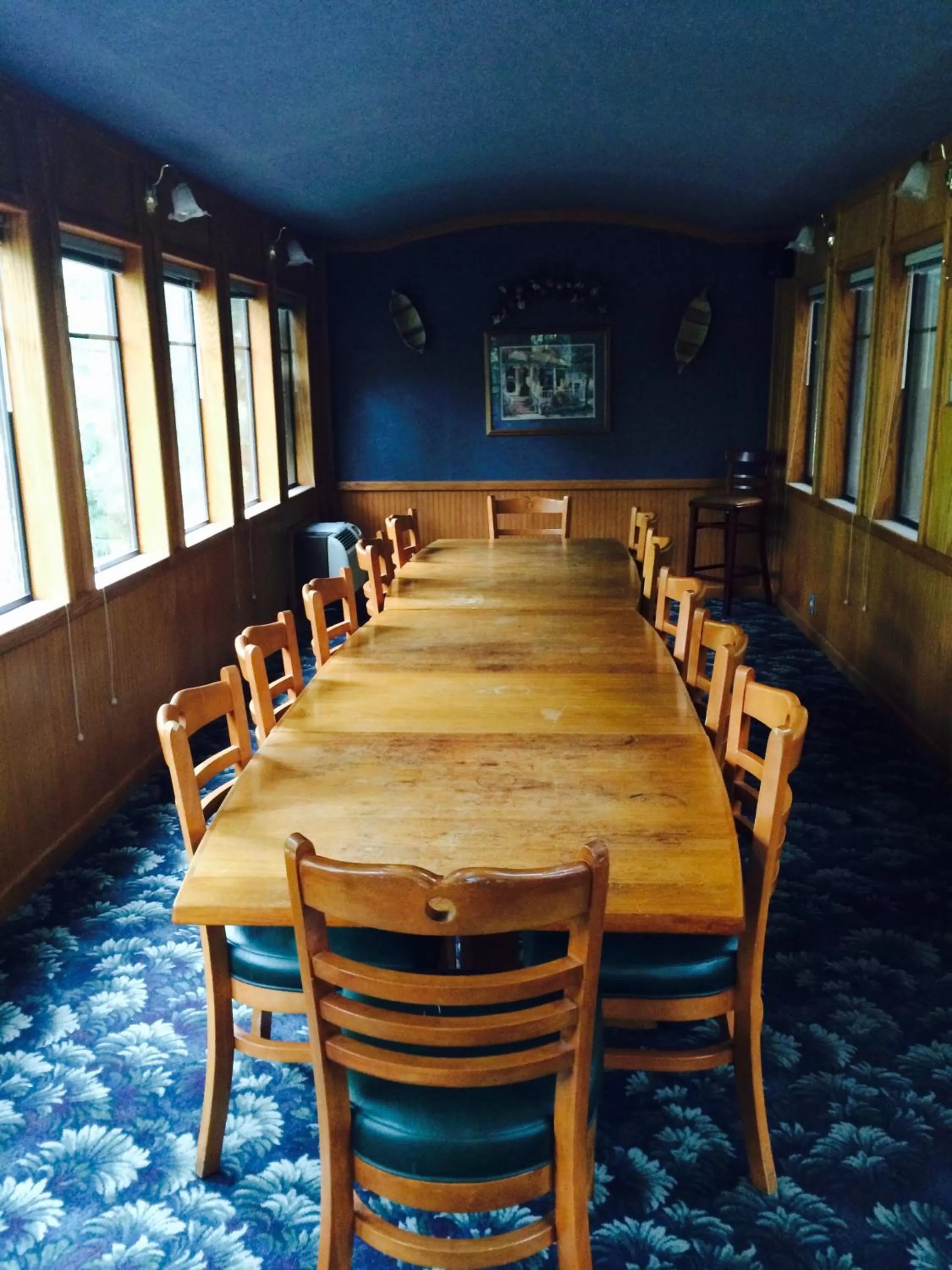 Restaurant/places to eat in Northern Queen Inn