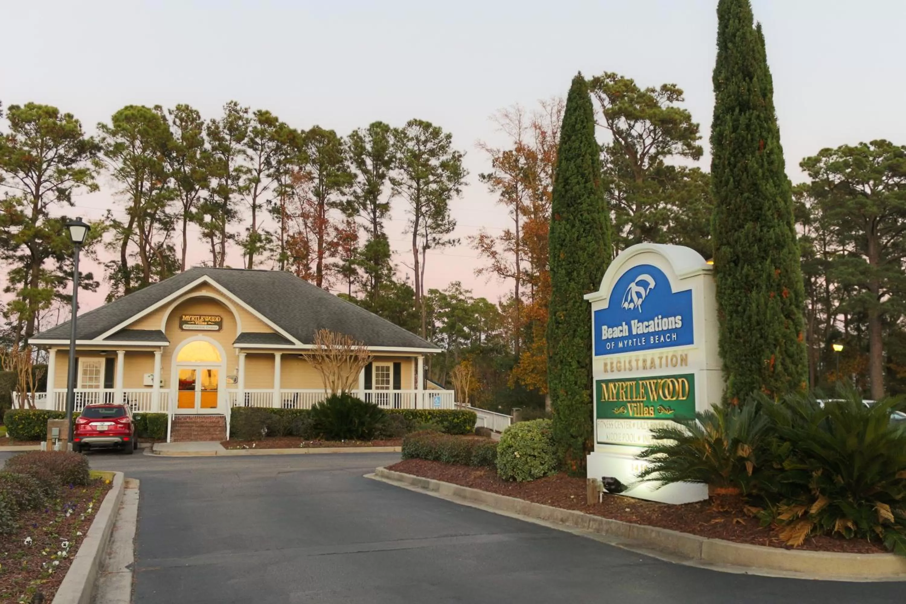 Facade/entrance in Myrtlewood Condos
