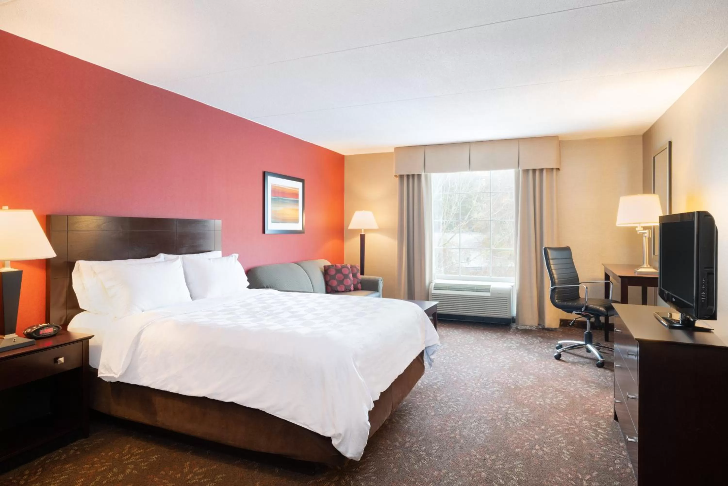 Photo of the whole room, Bed in Holiday Inn Norwich by IHG