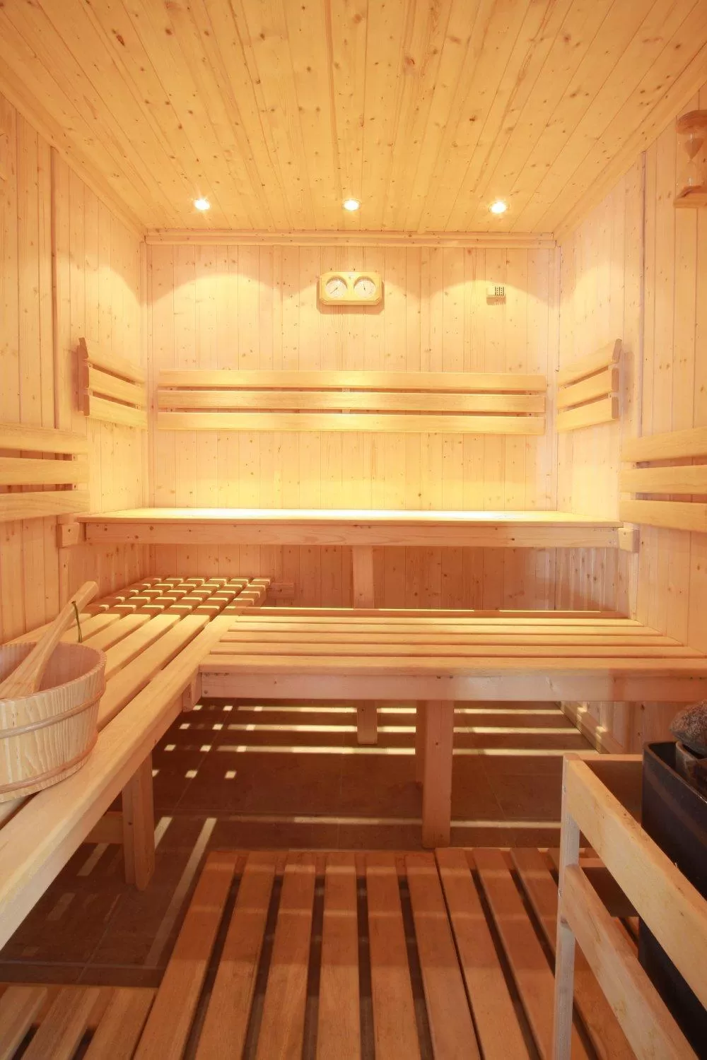 Spa and wellness centre/facilities in Kyriad Charleville Mezieres