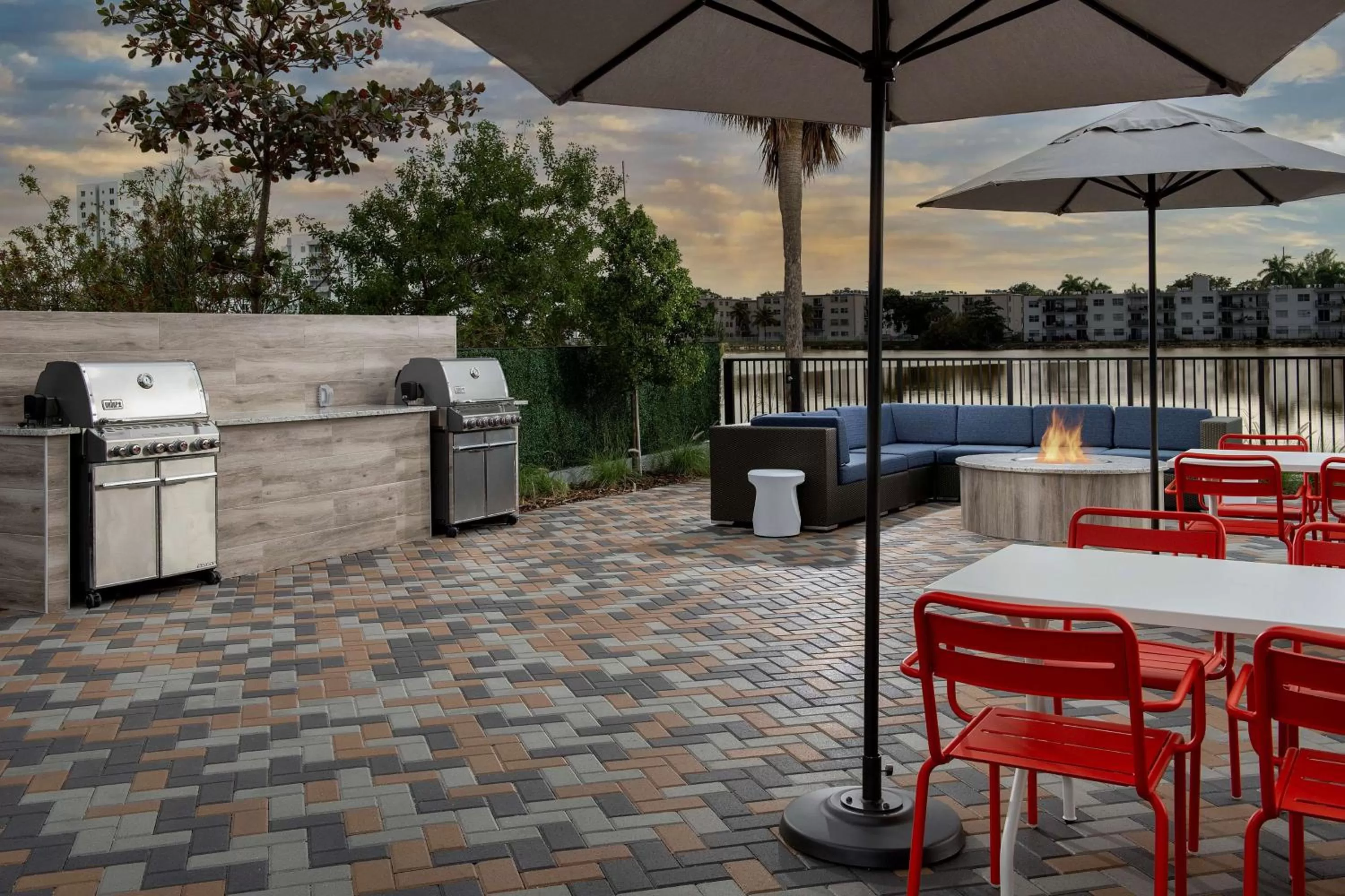 Property building in Tru By Hilton Miami Airport South Blue Lagoon, Fl