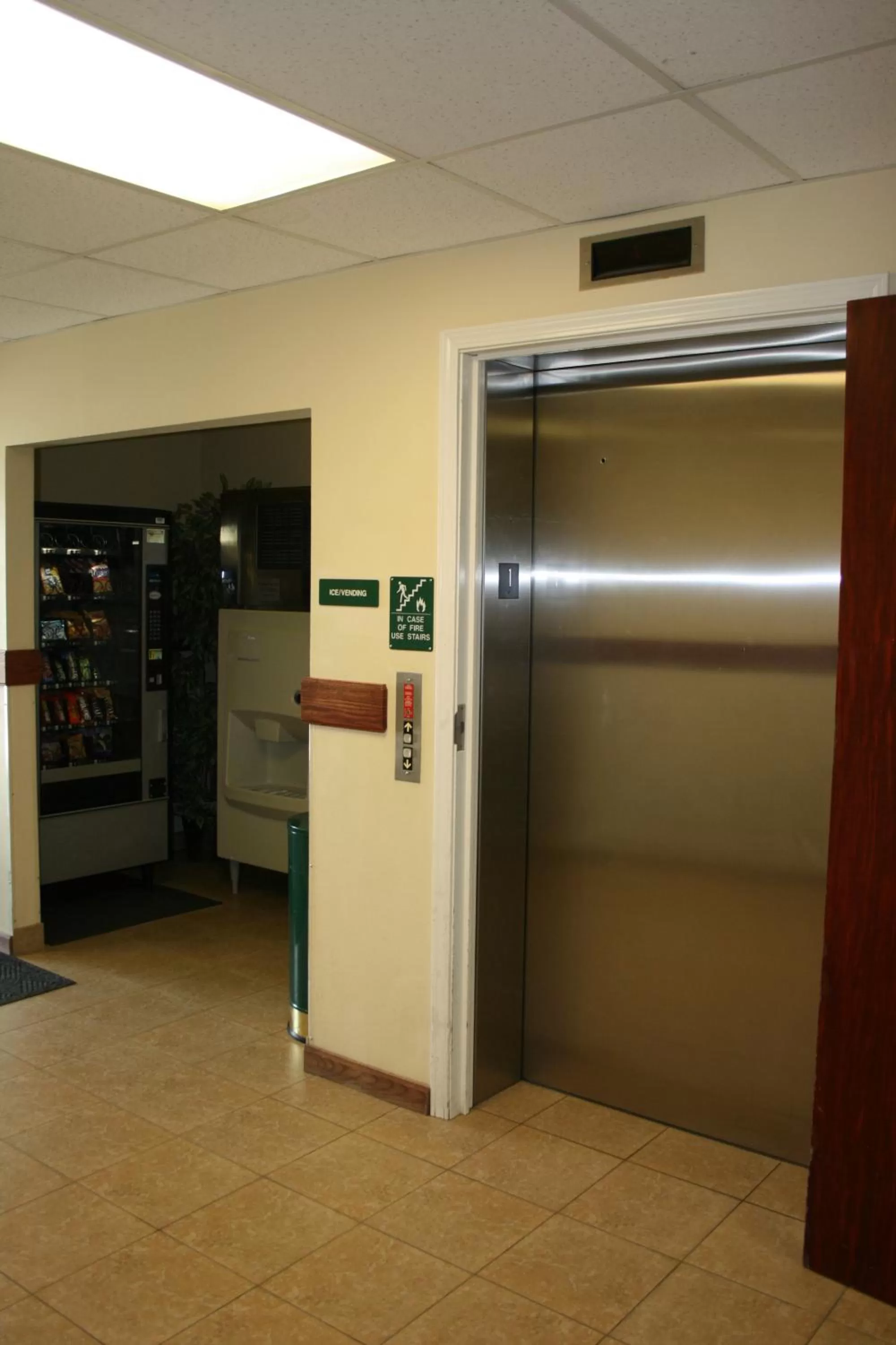 Lobby or reception in Yellowstone Lodge