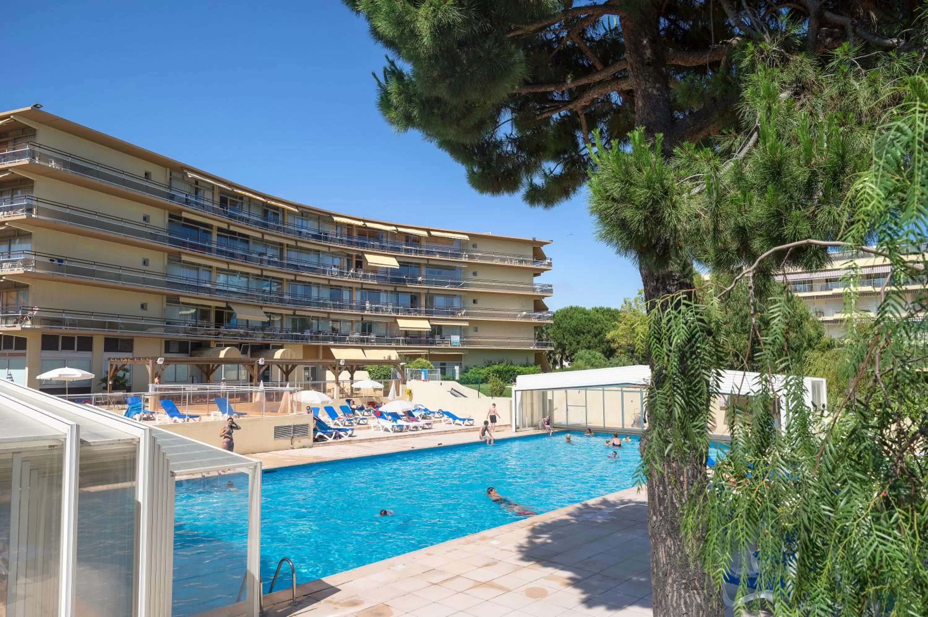 Property building in Résidence Pierre & Vacances Heliotel Marine