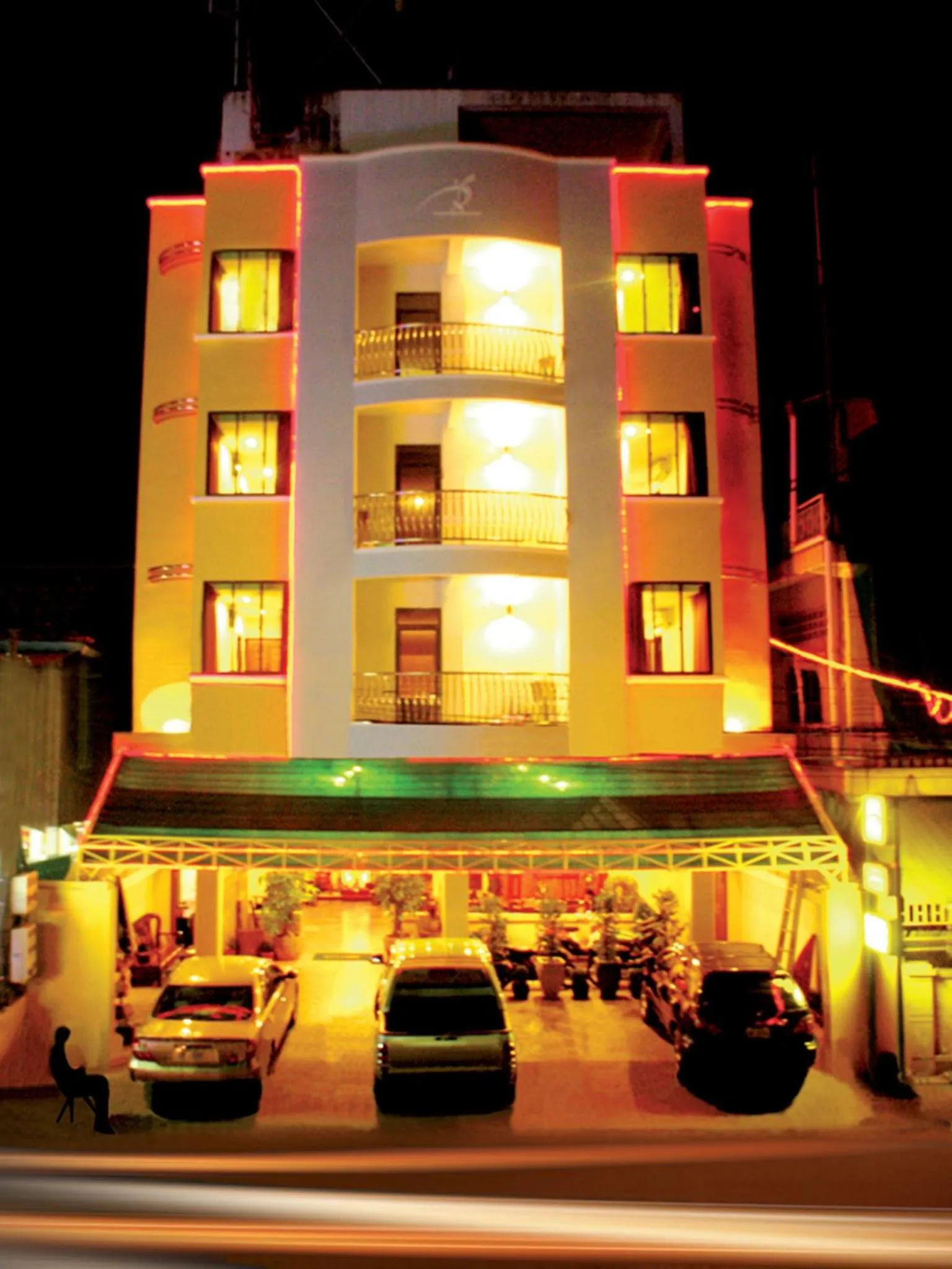 Facade/entrance in Star Wood Inn