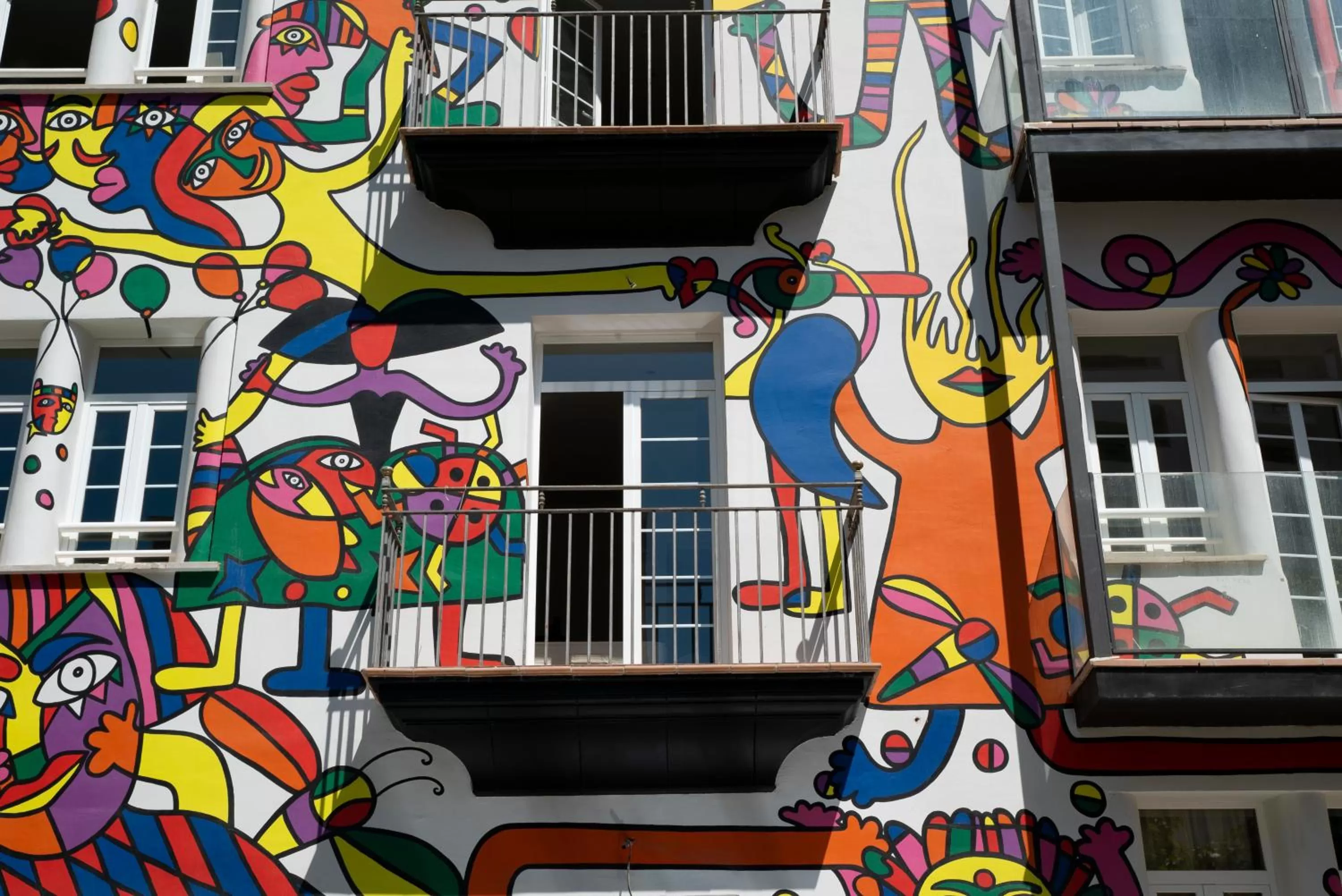 Property building in Hotel Artmadams