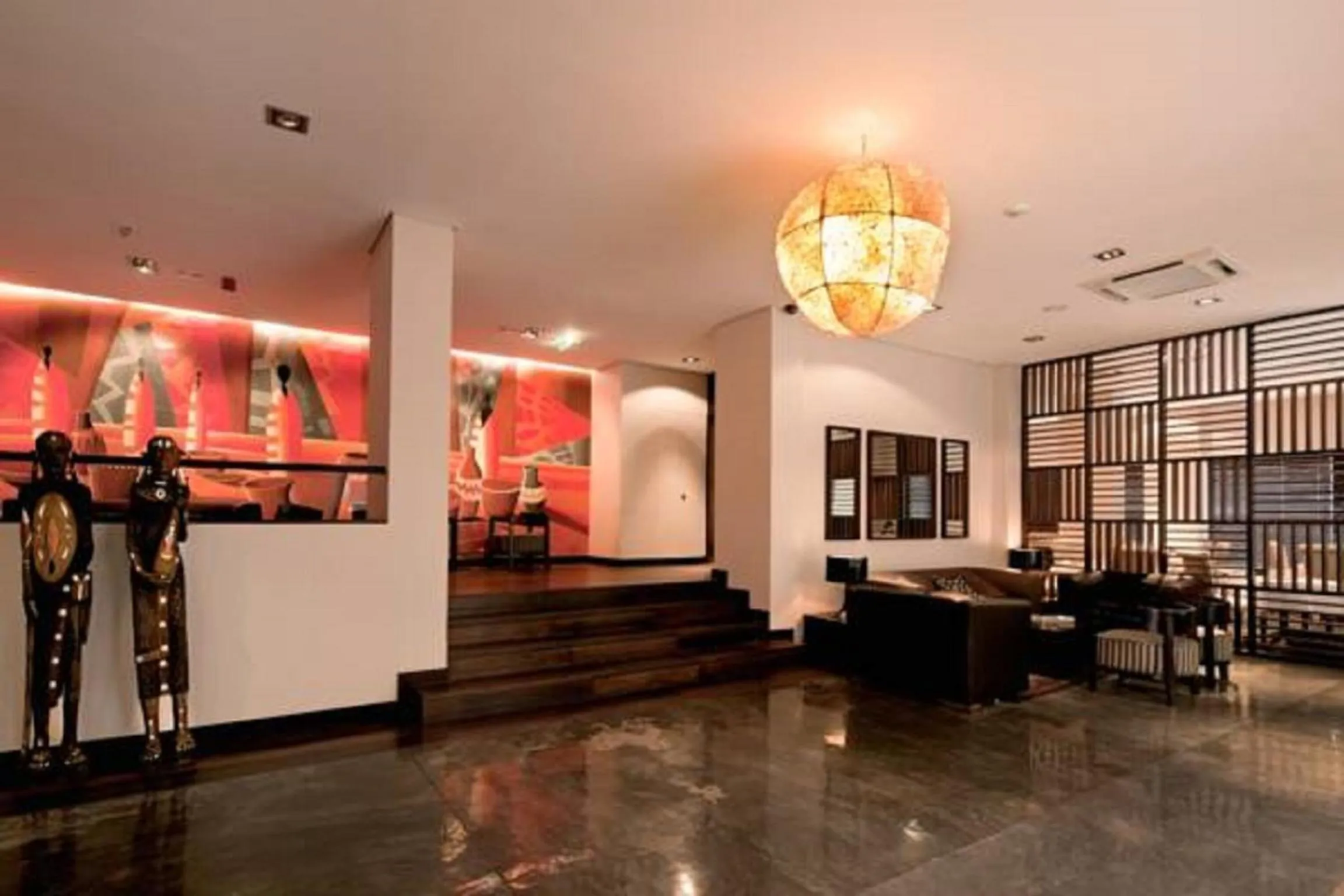 Lobby or reception in Hotel Tivoli Beira