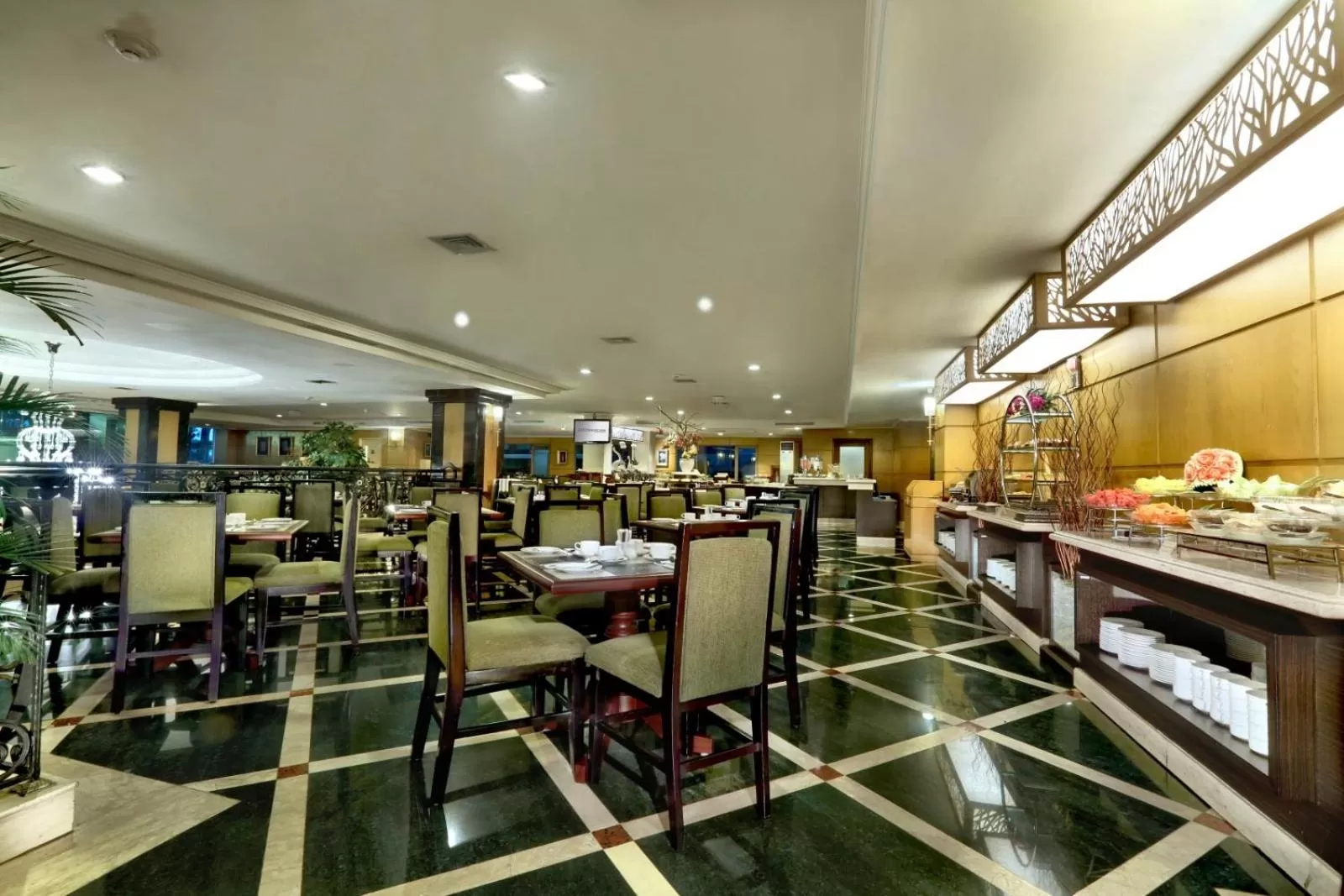 Restaurant/places to eat in Aston Tropicana Hotel Bandung