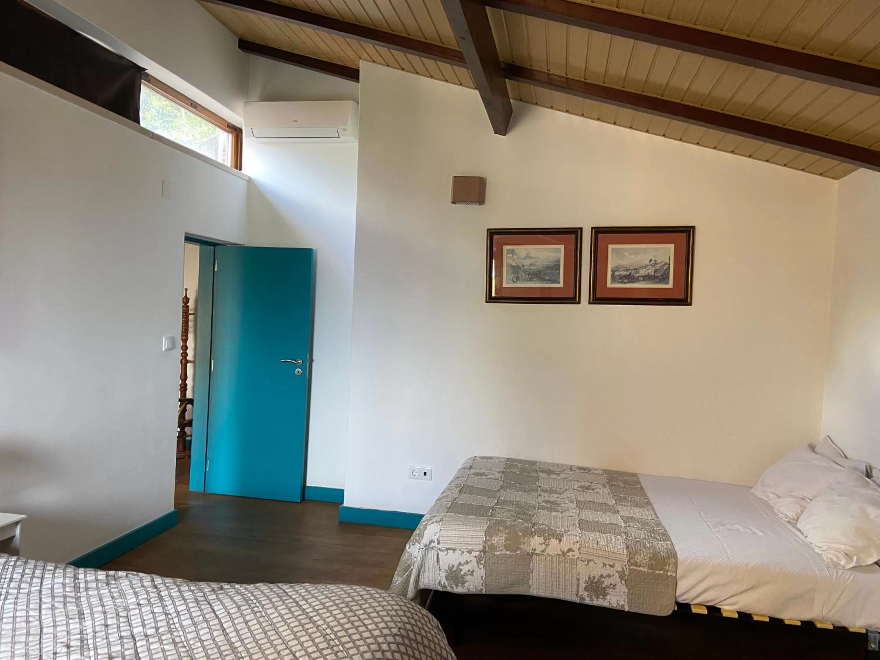 Photo of the whole room, Bed in Guest House Villa dos Poetas