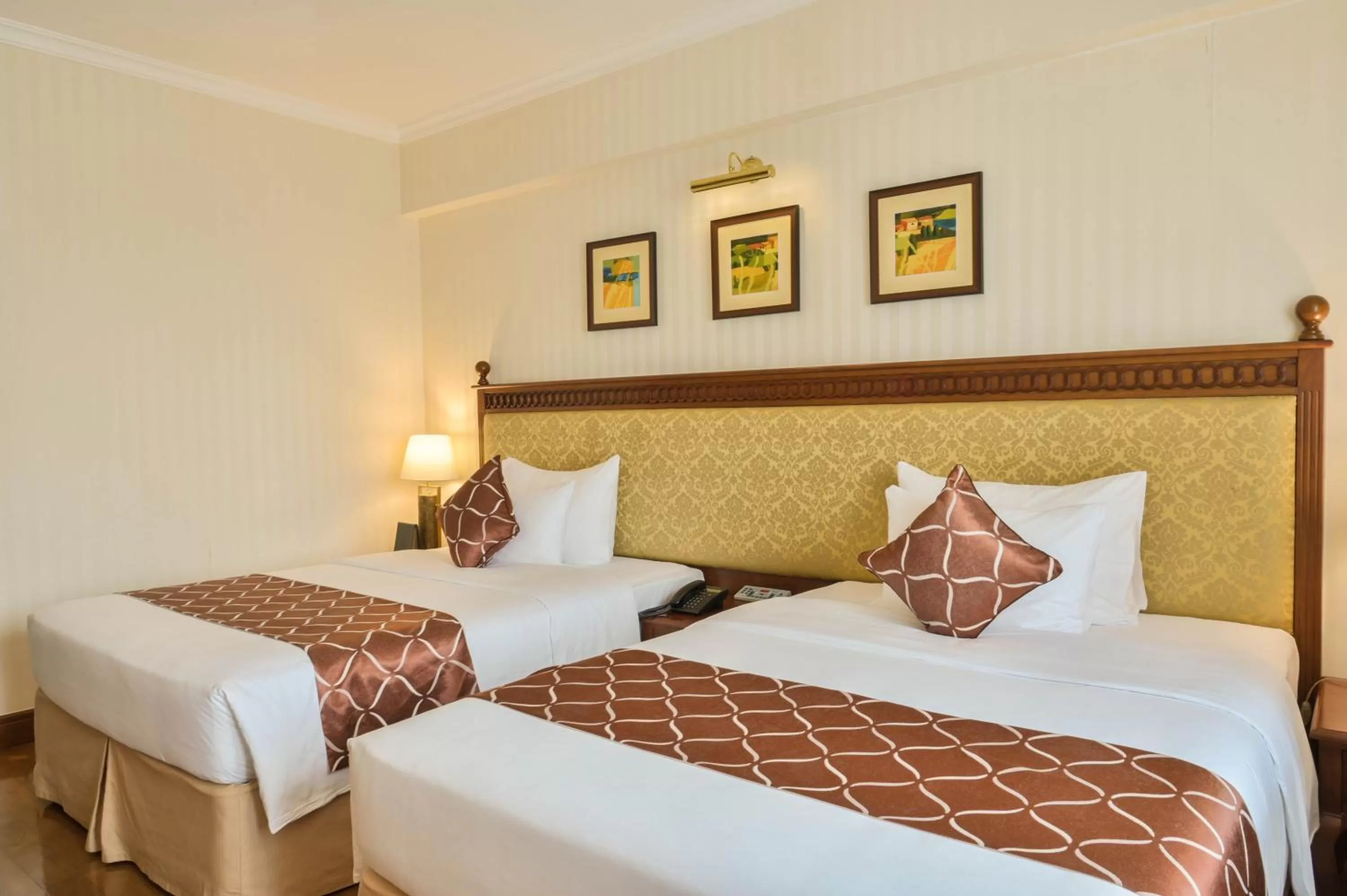 Bedroom, Bed in Hotel Grand Saigon