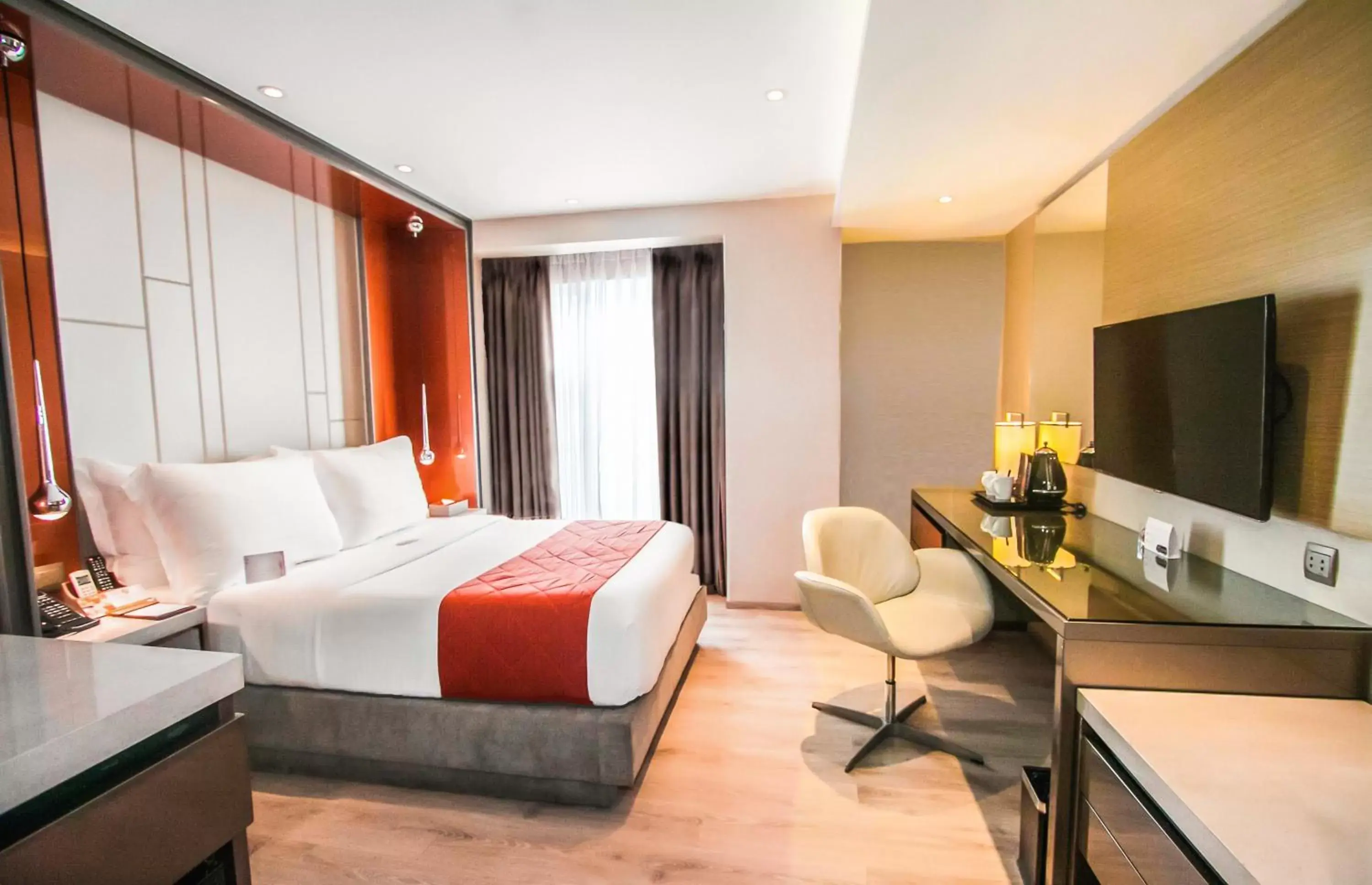 Executive Queen Room in Hotel XYZ Executive Queen Room in Hotel XYZ