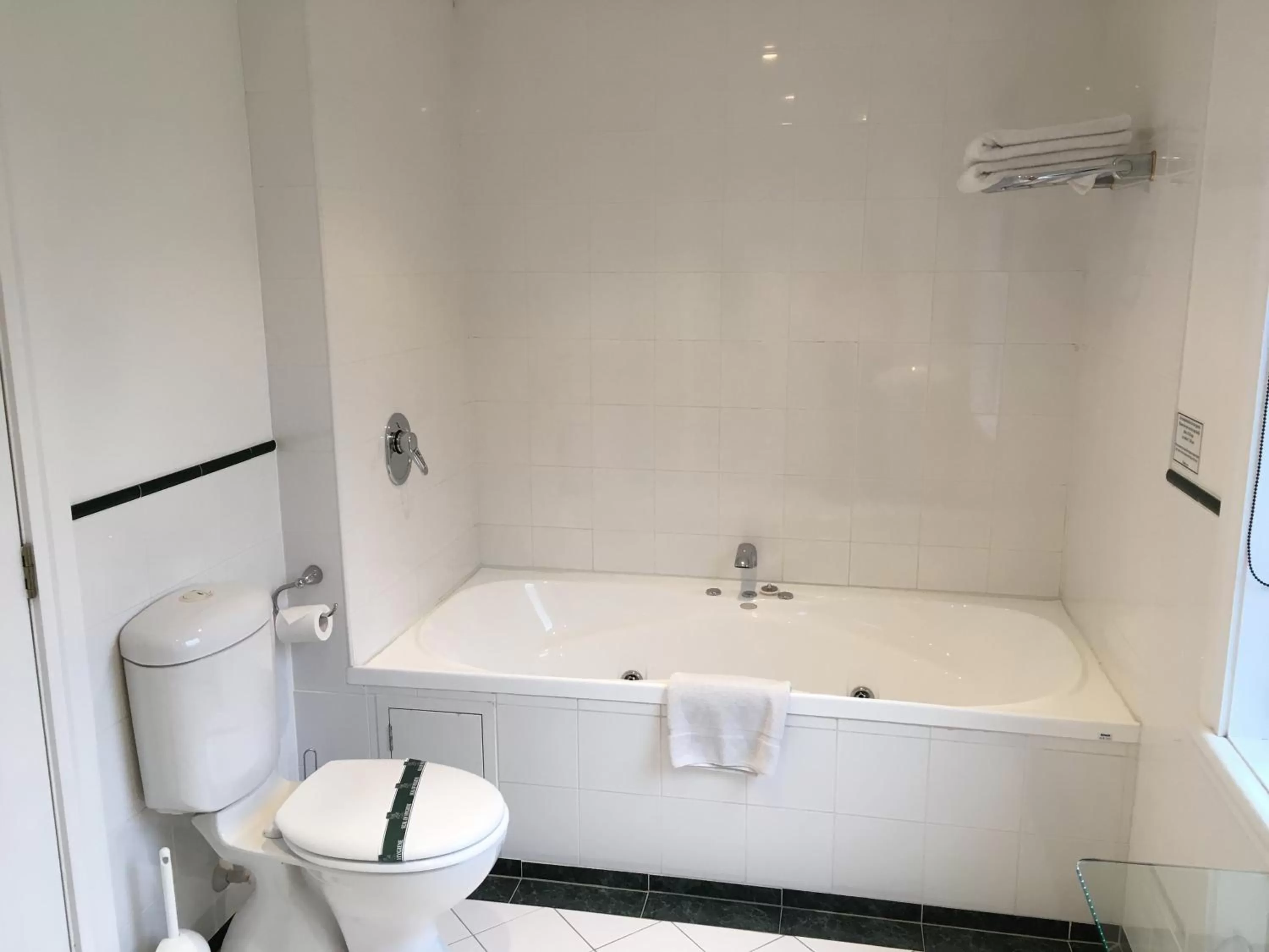 Toilet in Motel On York