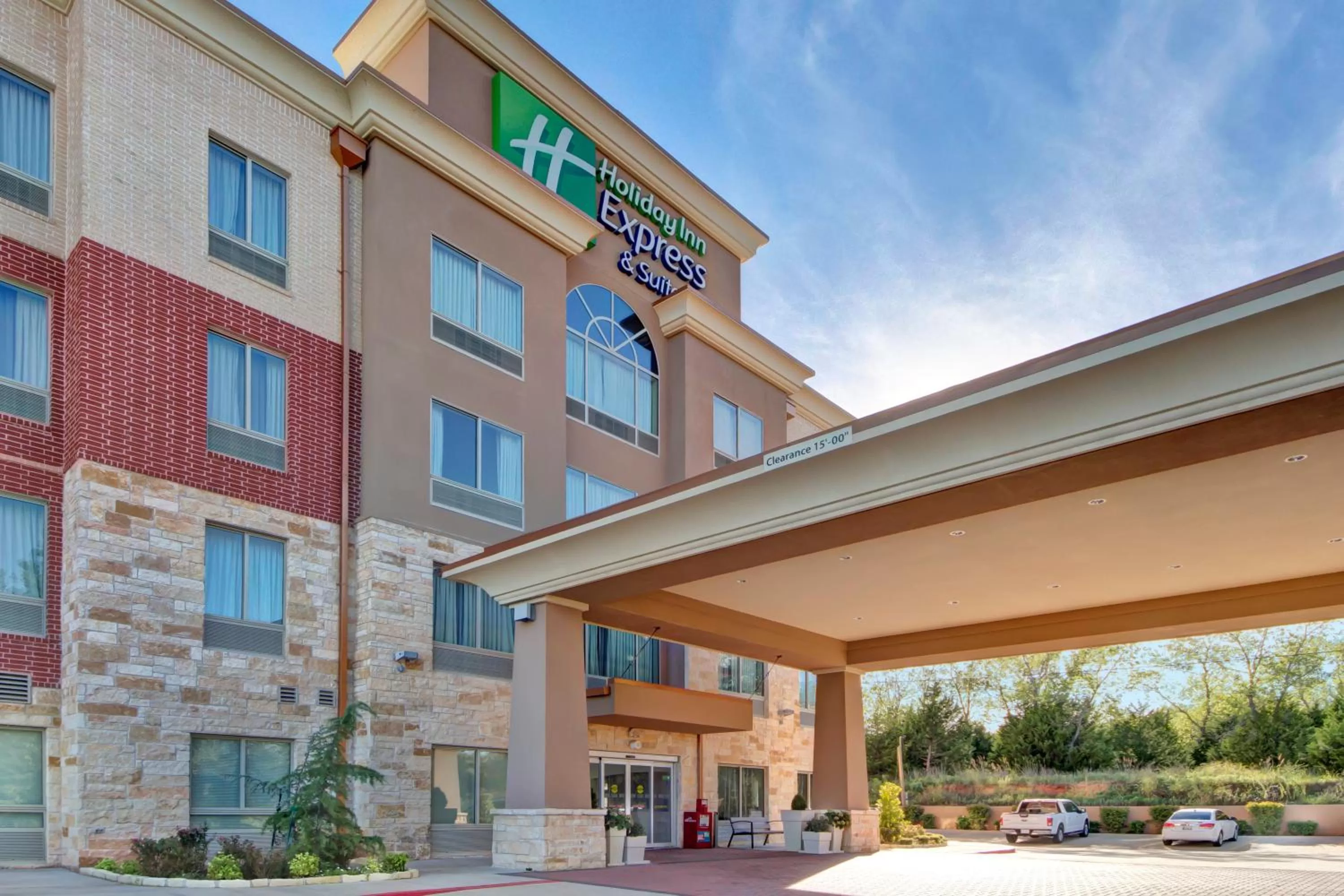 Property building in Holiday Inn Express and Suites Oklahoma City North by IHG
