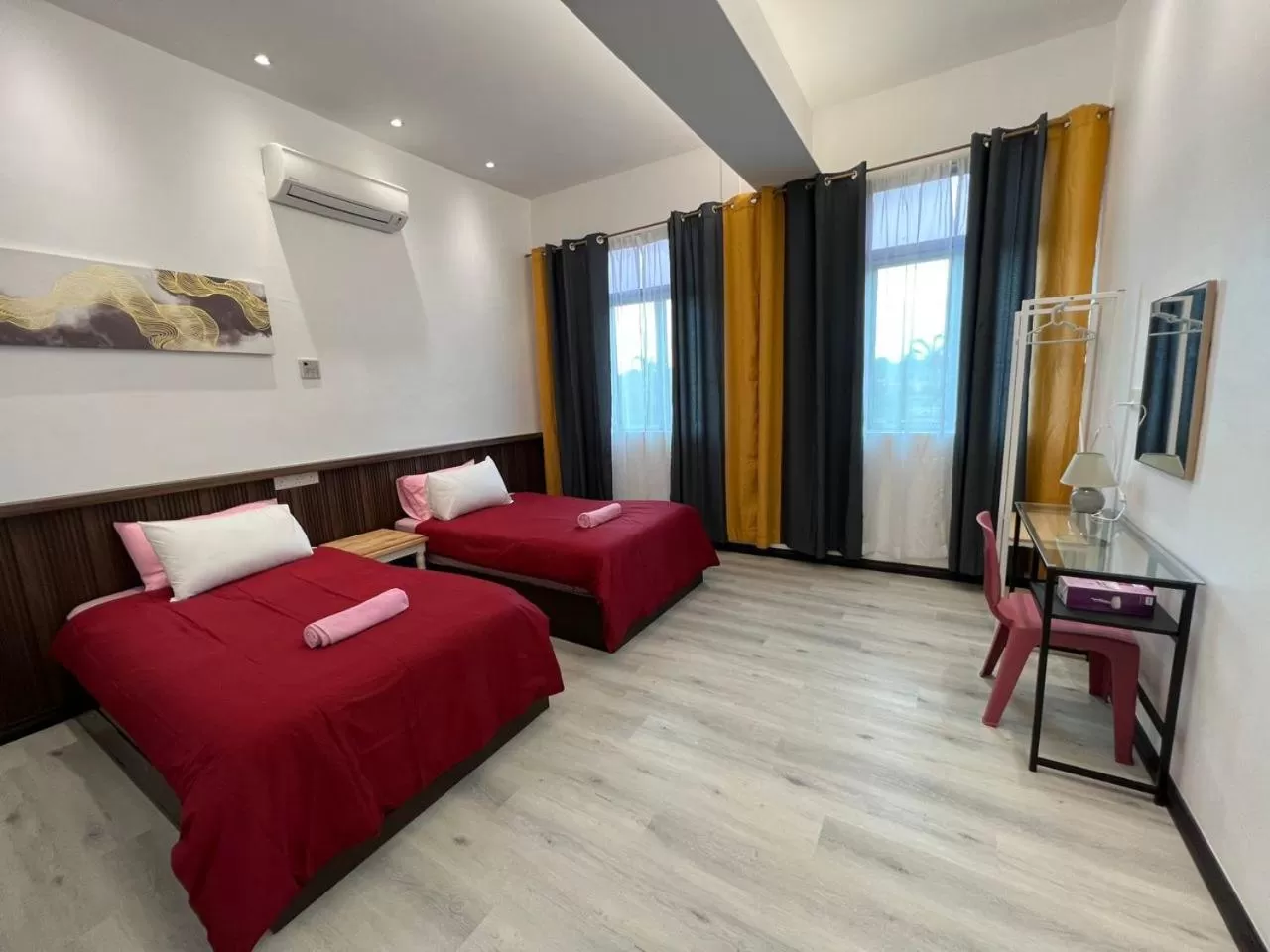 Bed in One Point Inn King Centre