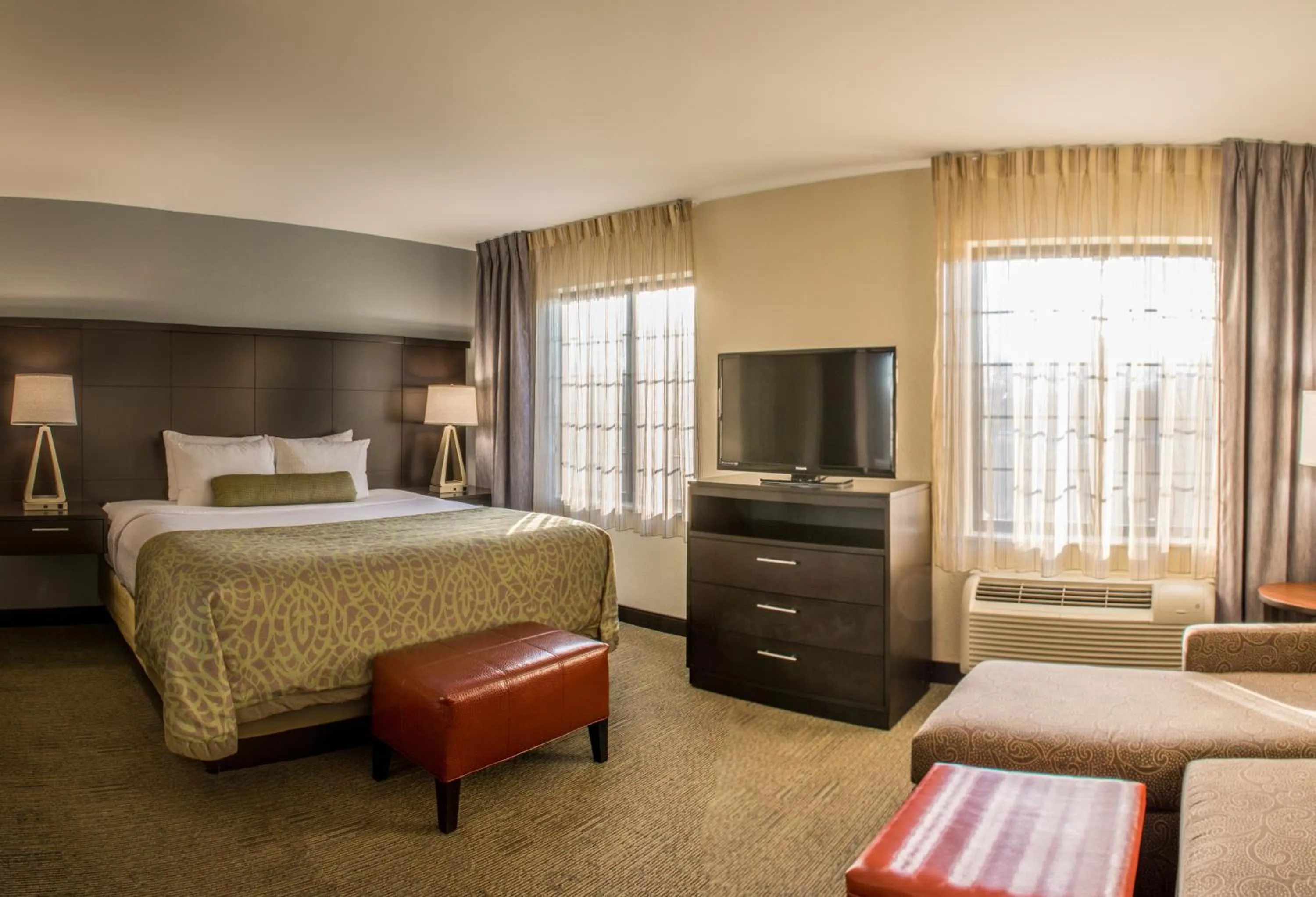 Bedroom, Bed in Staybridge Suites Schererville by IHG