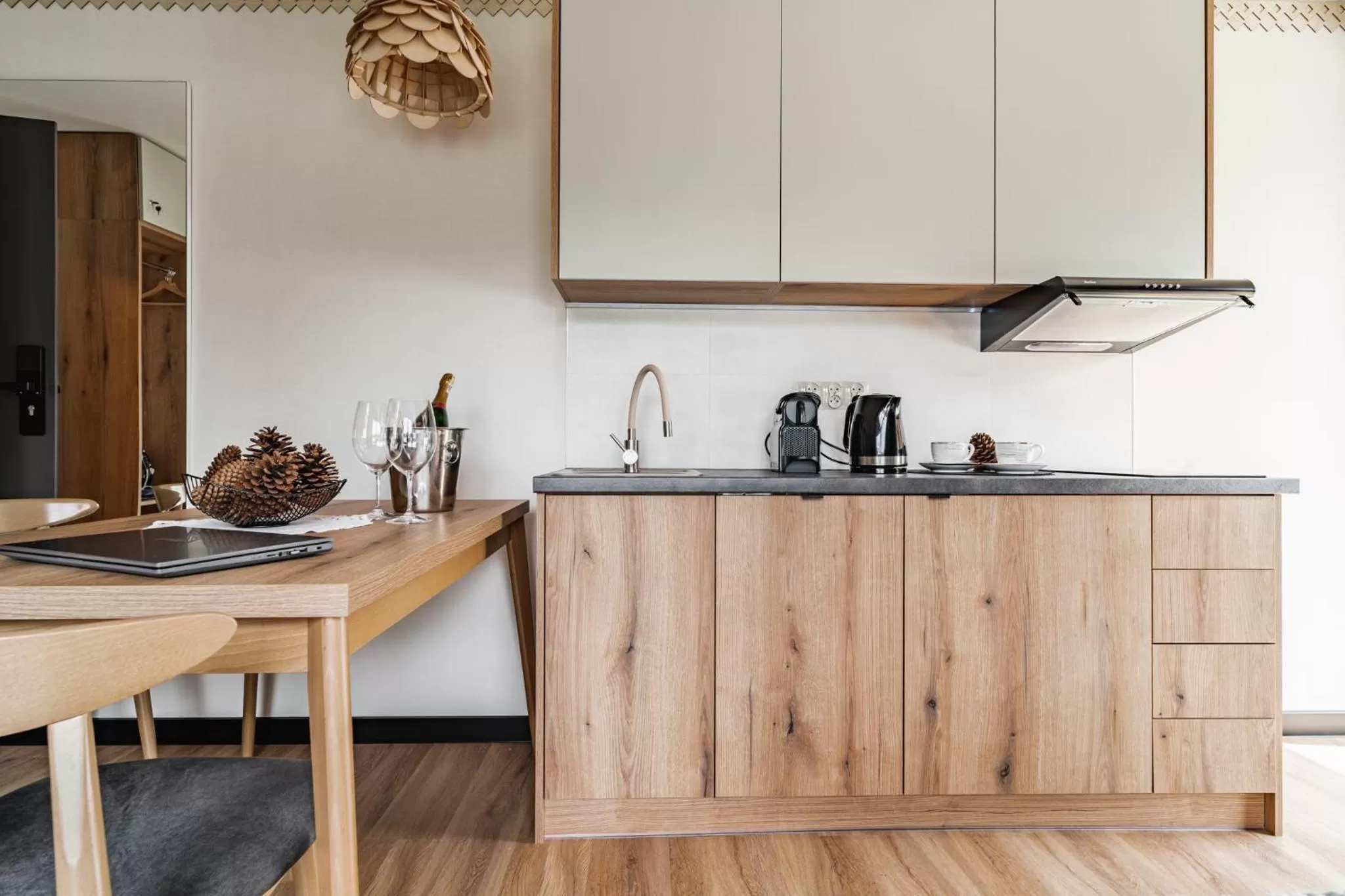 Coffee/tea facilities in Apartamenty Jedlina