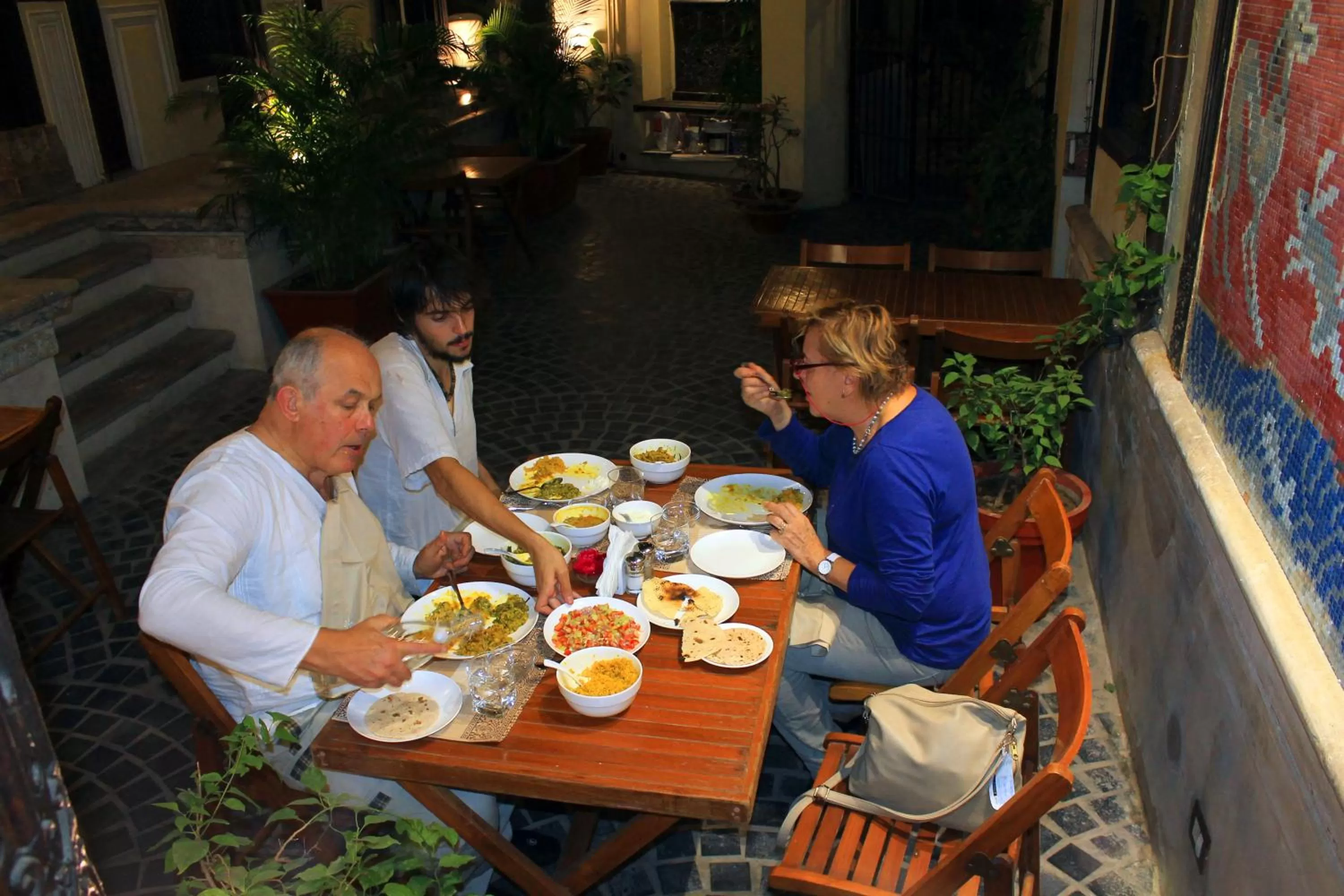 Restaurant/places to eat in Deewanji Ni Haveli