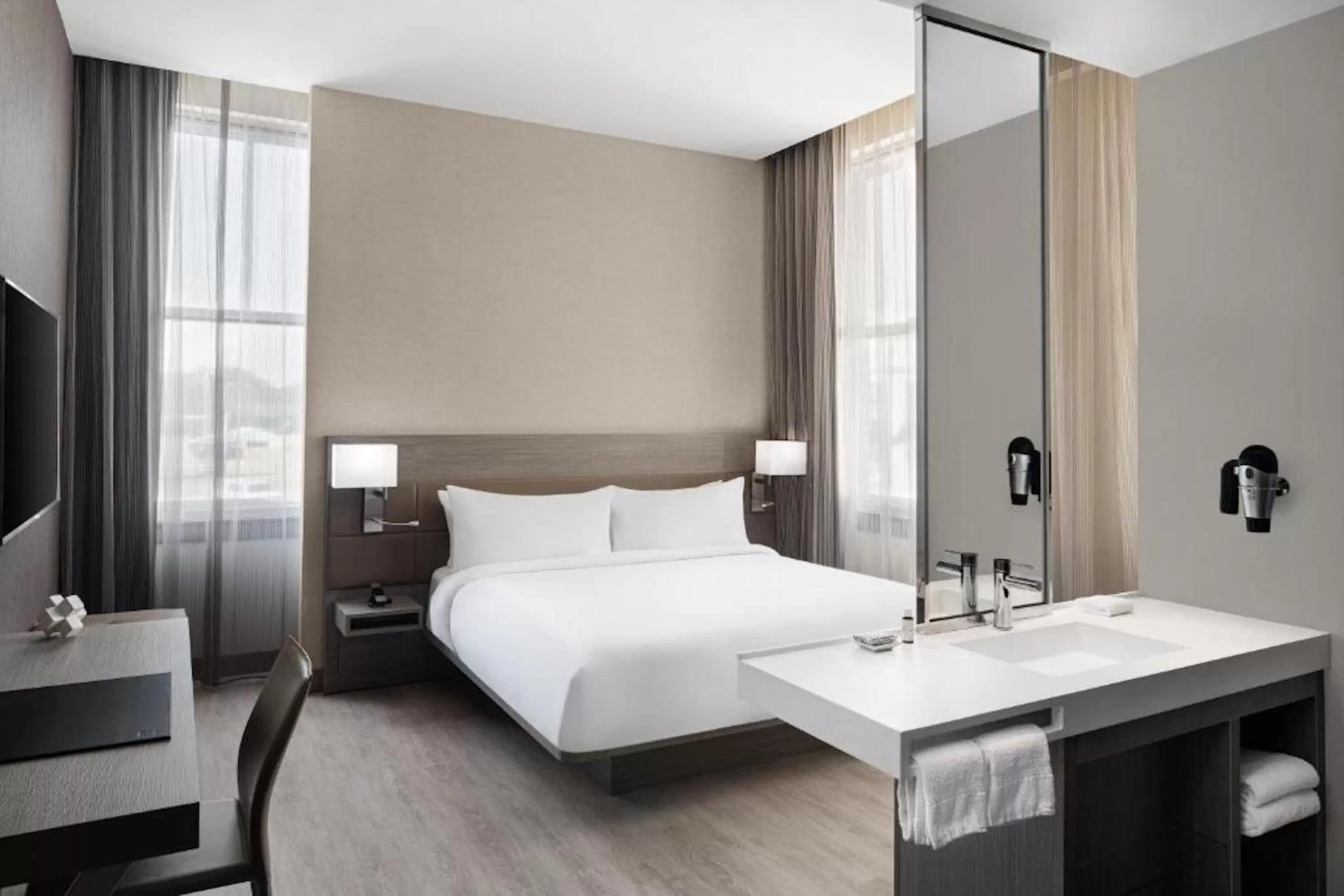 Bedroom, Bed in AC Hotel by Marriott Little Rock Downtown