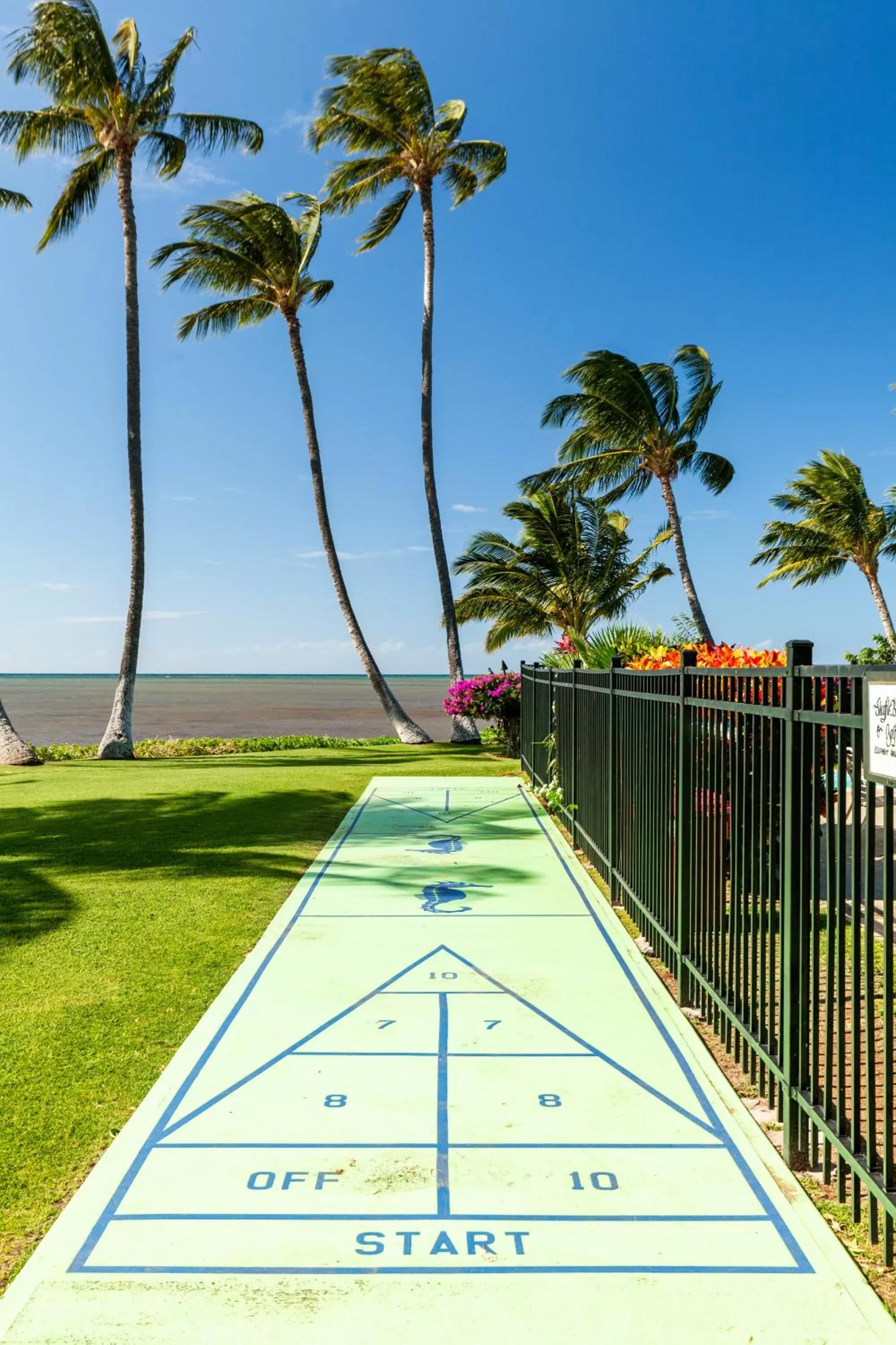 Entertainment in Castle at Moloka'i Shores