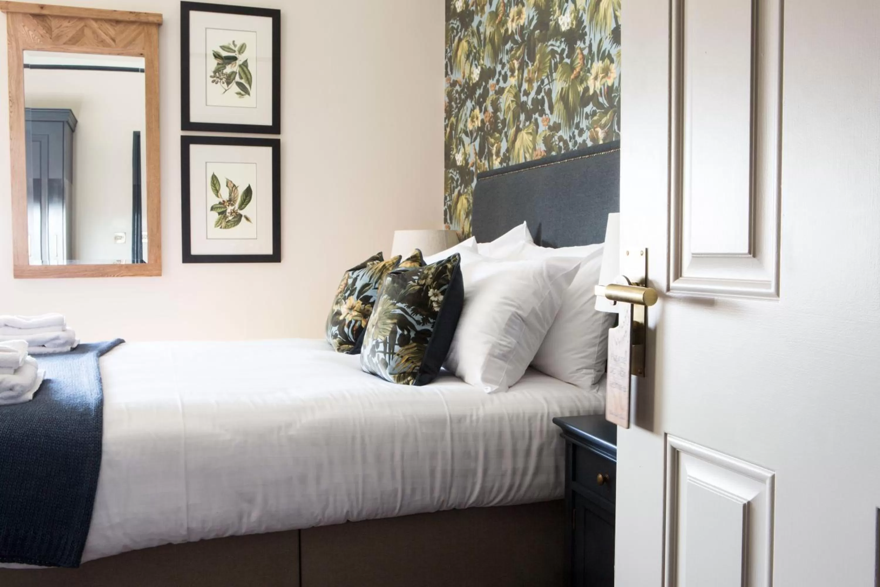 Bed in Wynnstay Arms, Ruabon, Wrexham