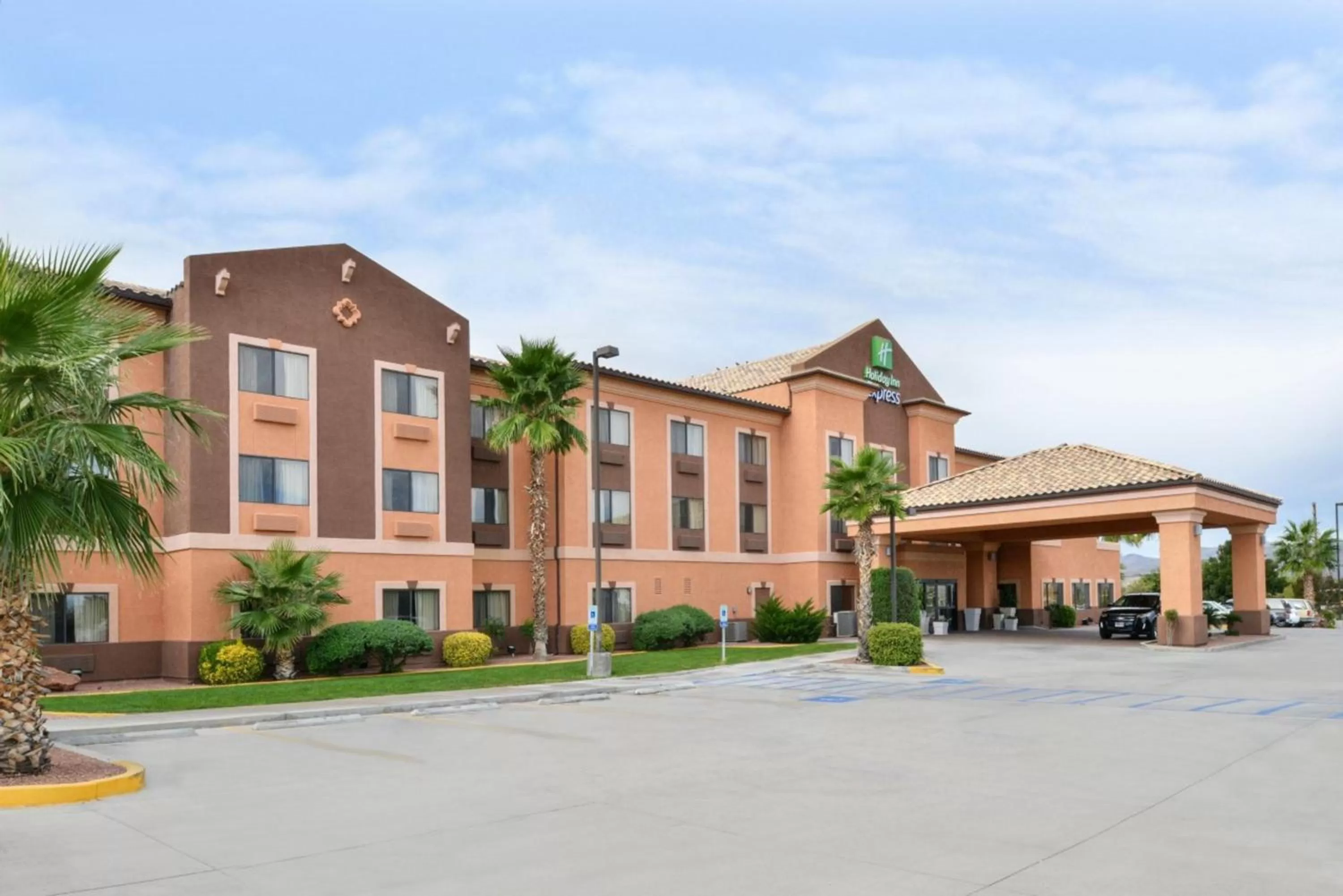Property building in Holiday Inn Express Kingman by IHG