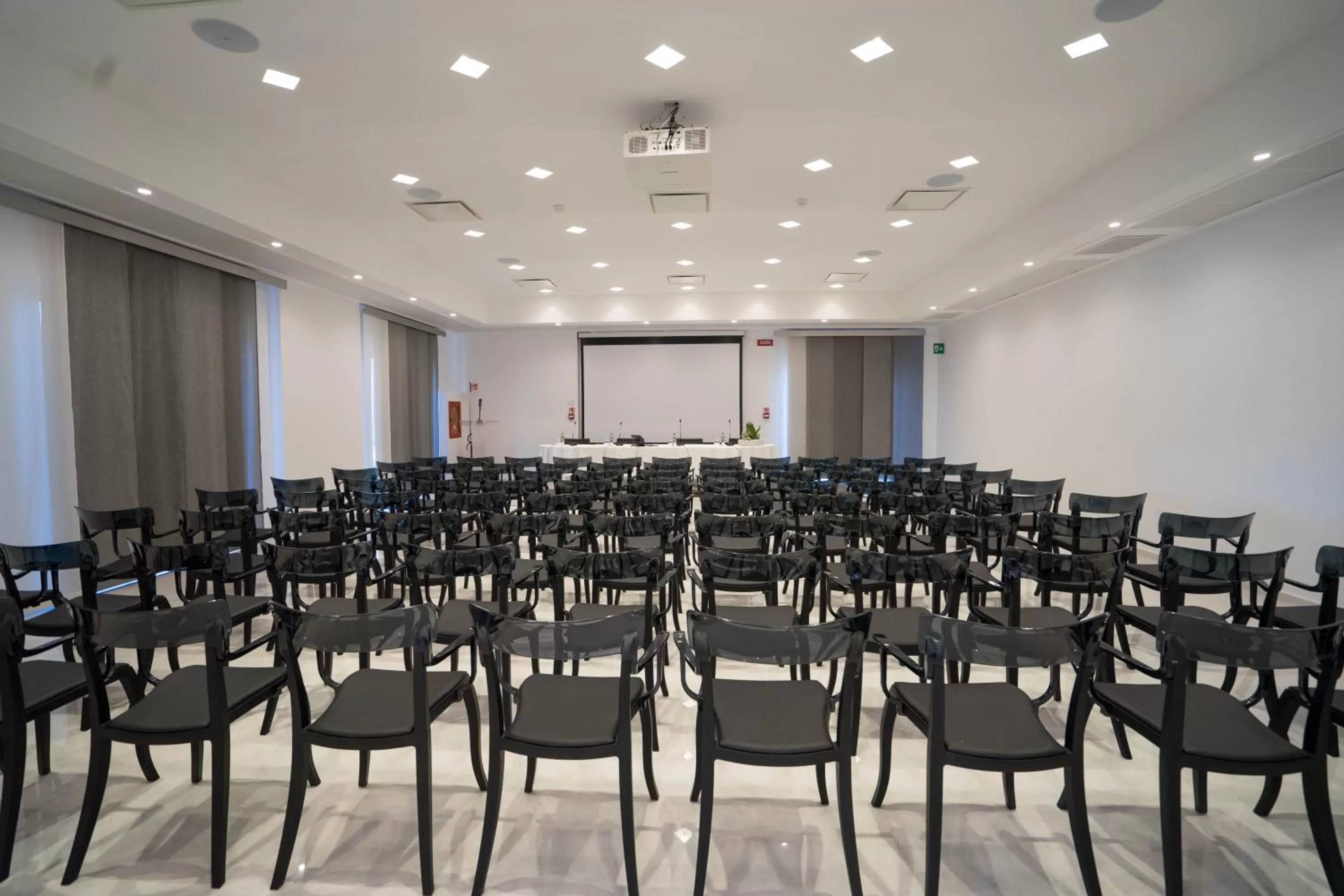 Meeting/conference room in PM Hotel