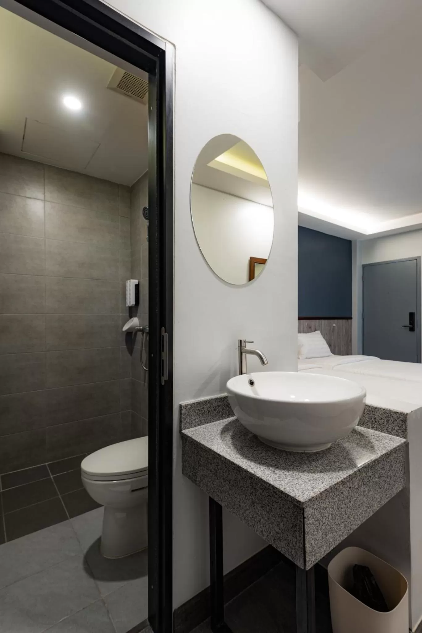 Bathroom in Luck Thai Hotel