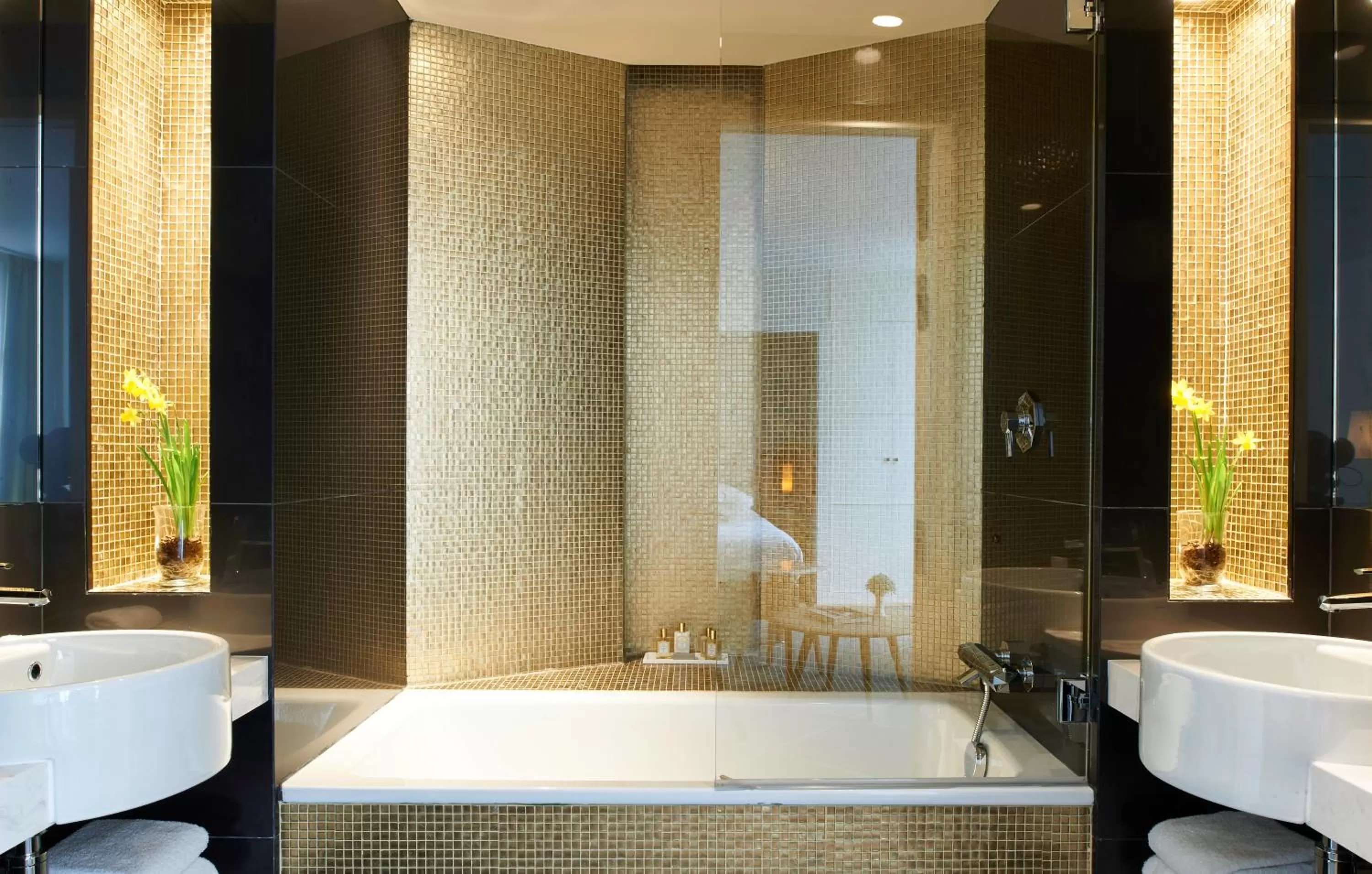 Bathroom in Hotel Opéra Richepanse