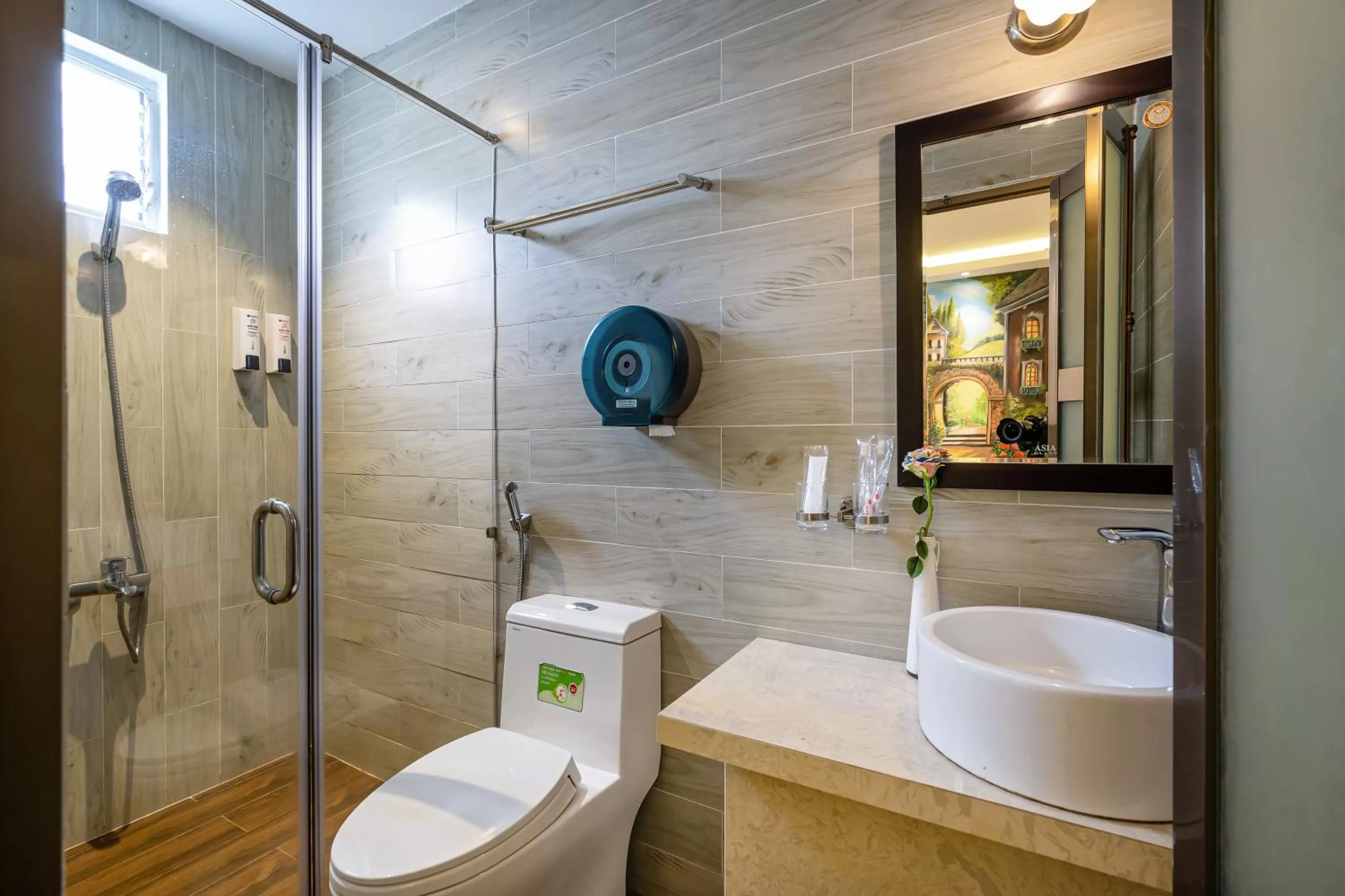 Bathroom in Lotus Laverne Hotel