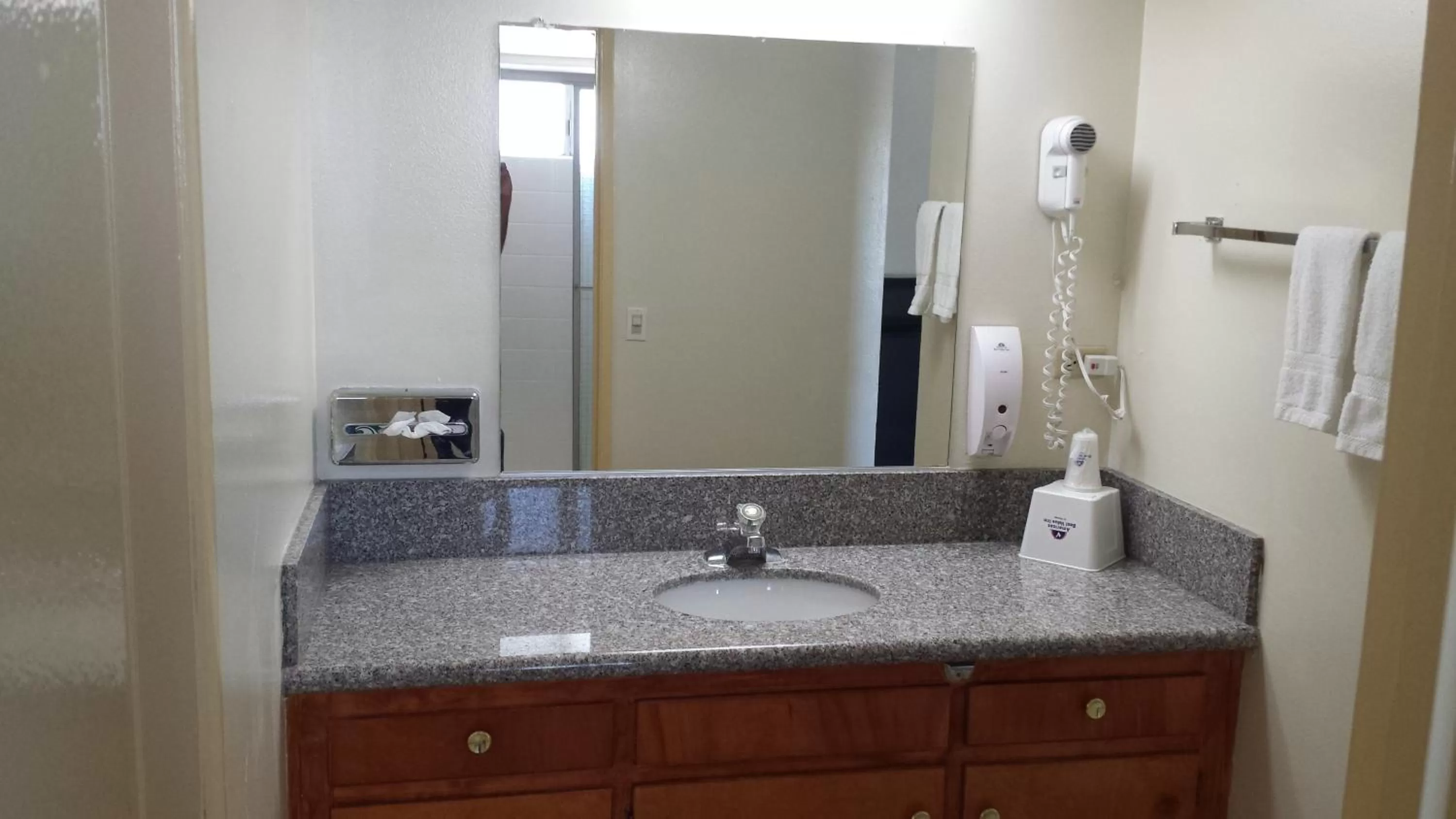 Bathroom in Americas Best Value Inn Beaumont California