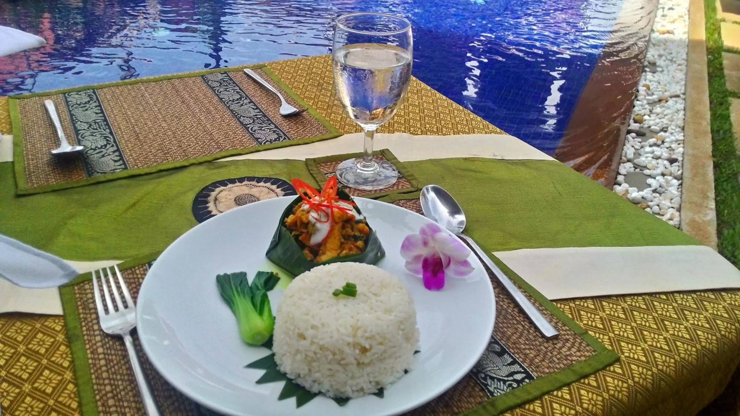 Meals in BayStone Resort