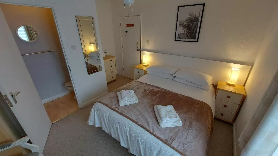 Bed in The Clifton at Paignton