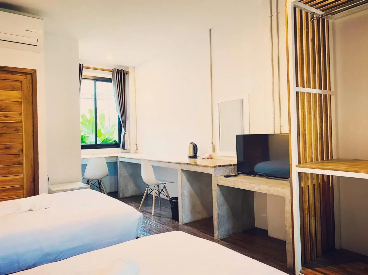 Budget Twin Room in Leela Boutique (ลีลาบูทีค) Budget Twin Room in Leela Boutique (ลีลาบูทีค)