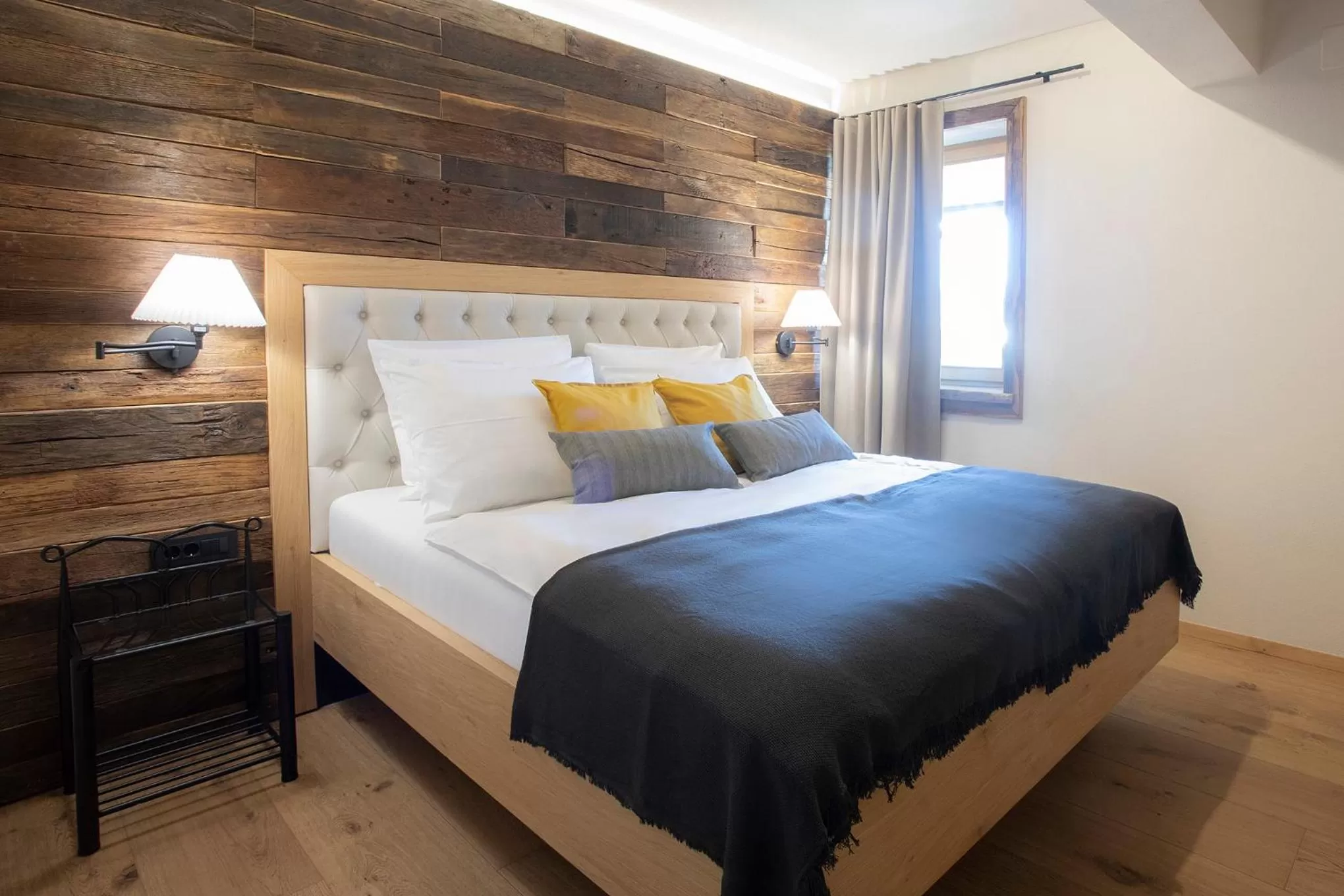 Bed in House Troha - Rooms & Apartments