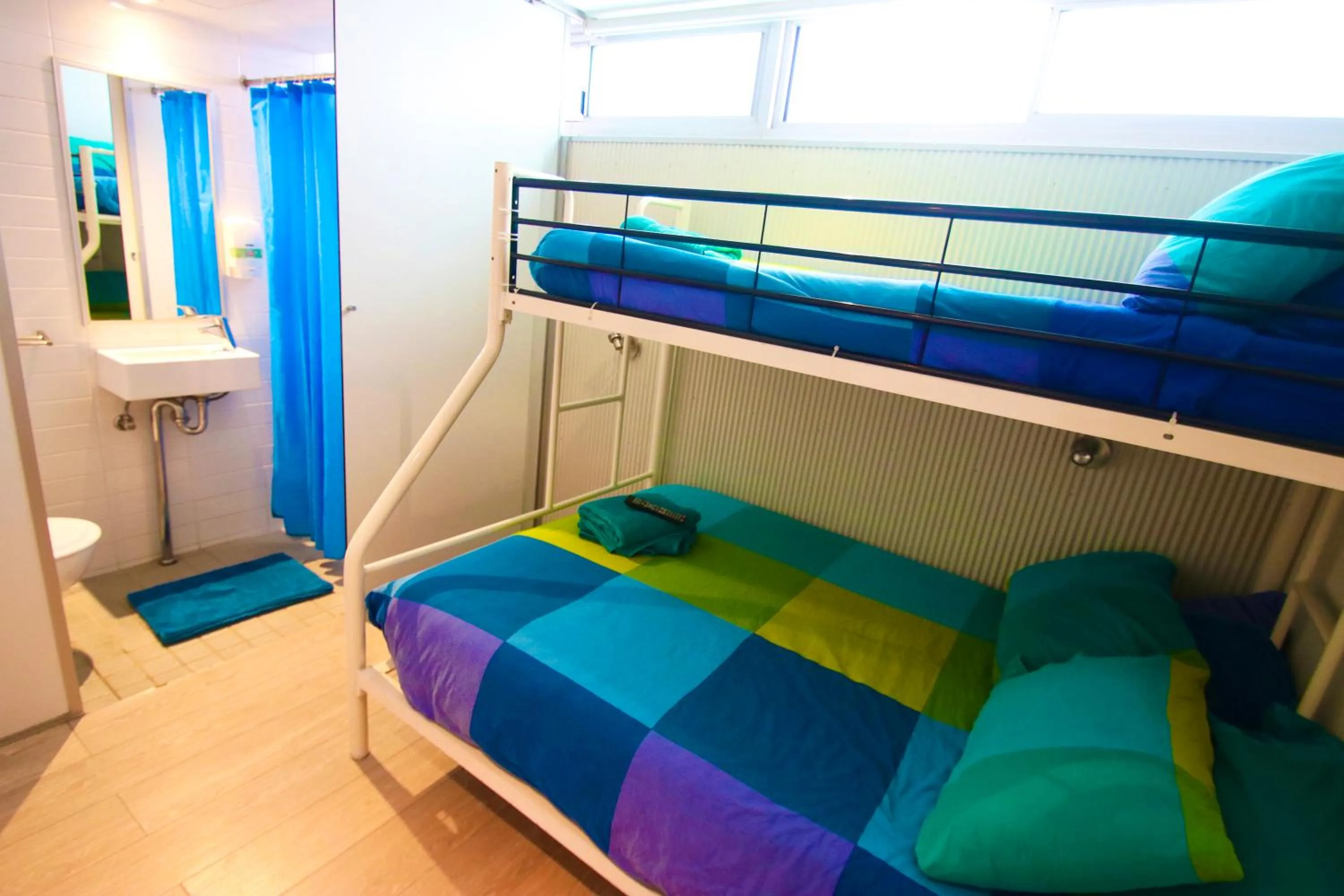 Photo of the whole room, Bed in Original Backpackers