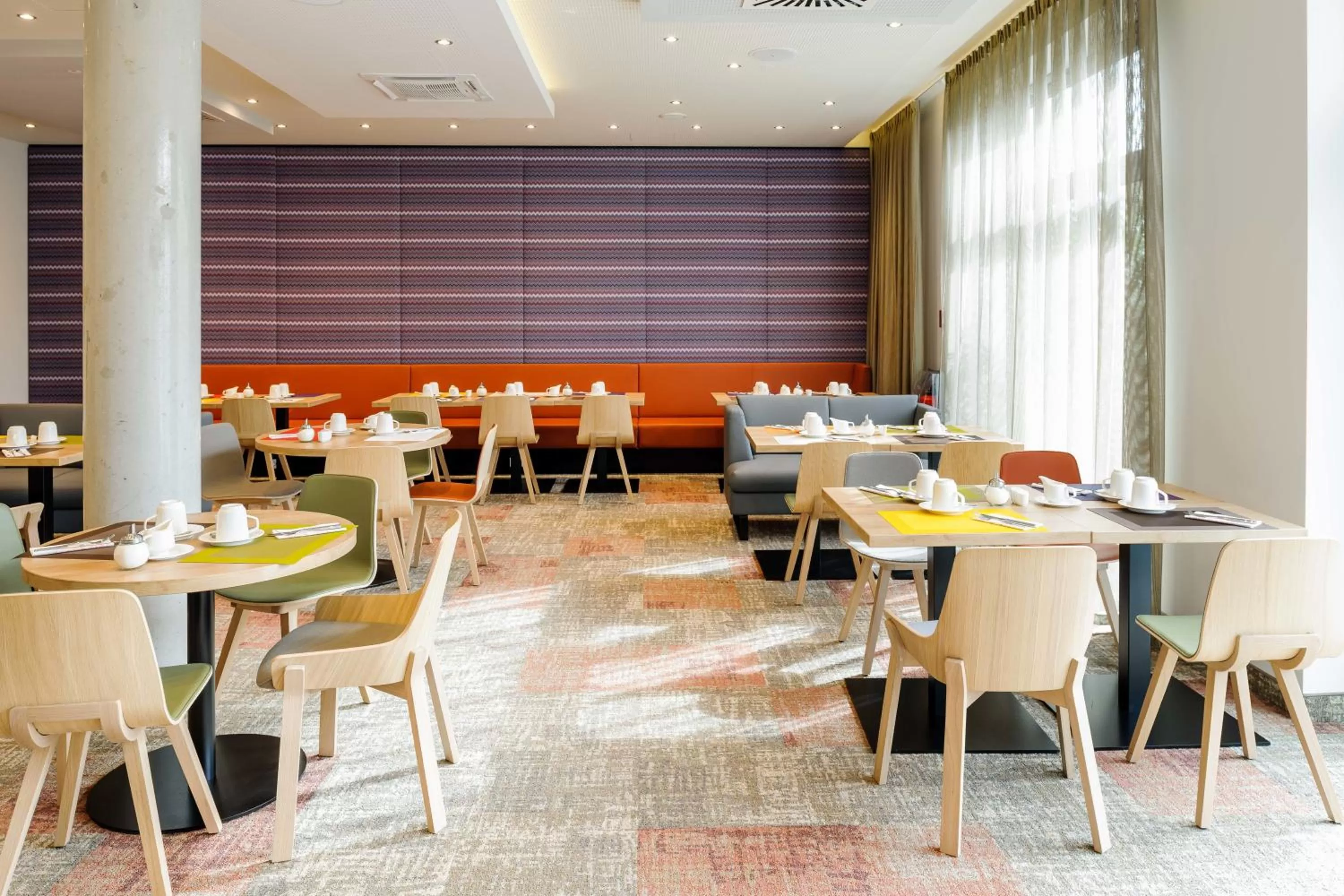 Restaurant/places to eat in Novotel München City Arnulfpark
