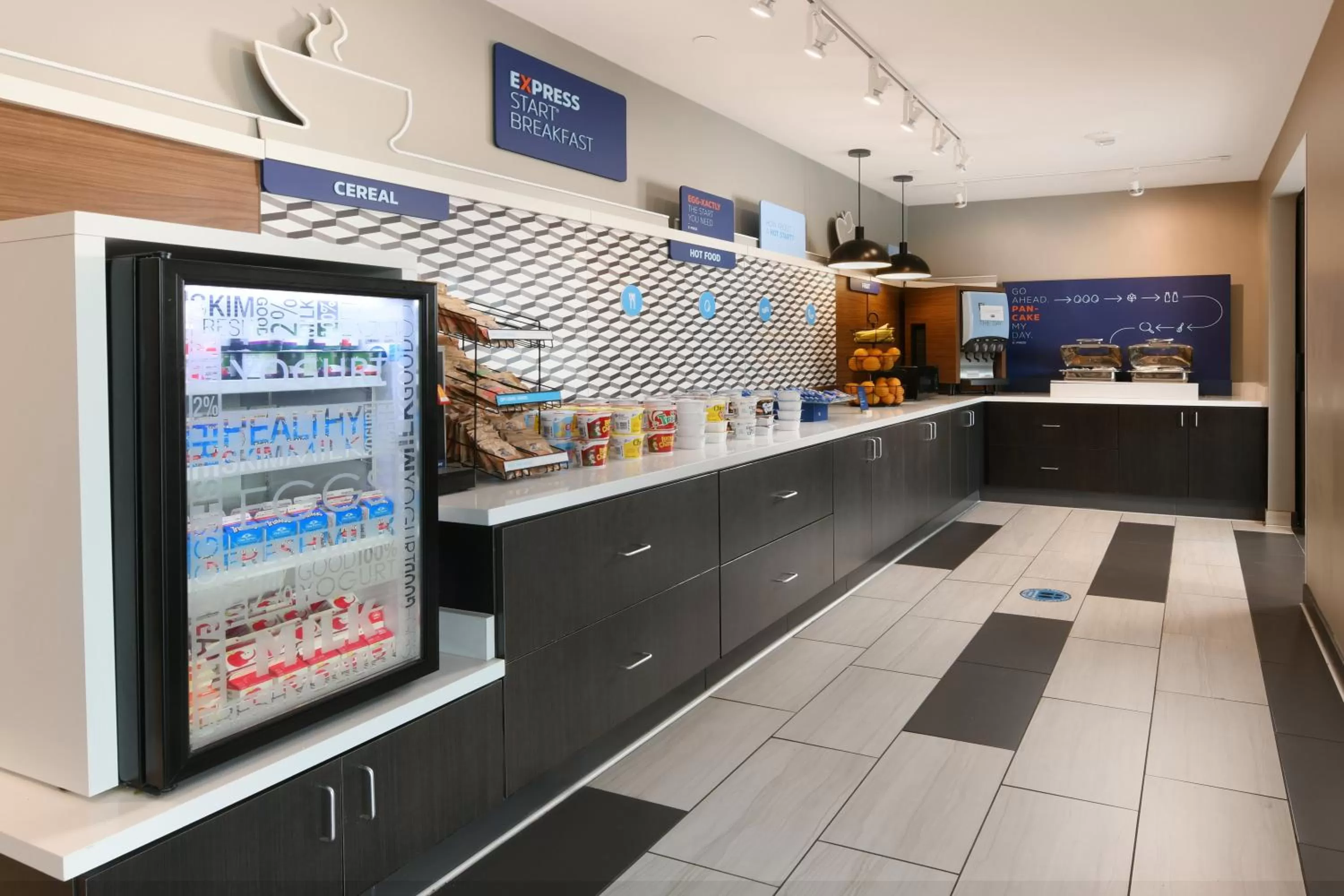 Breakfast in Holiday Inn Express & Suites Fort Worth Downtown by IHG