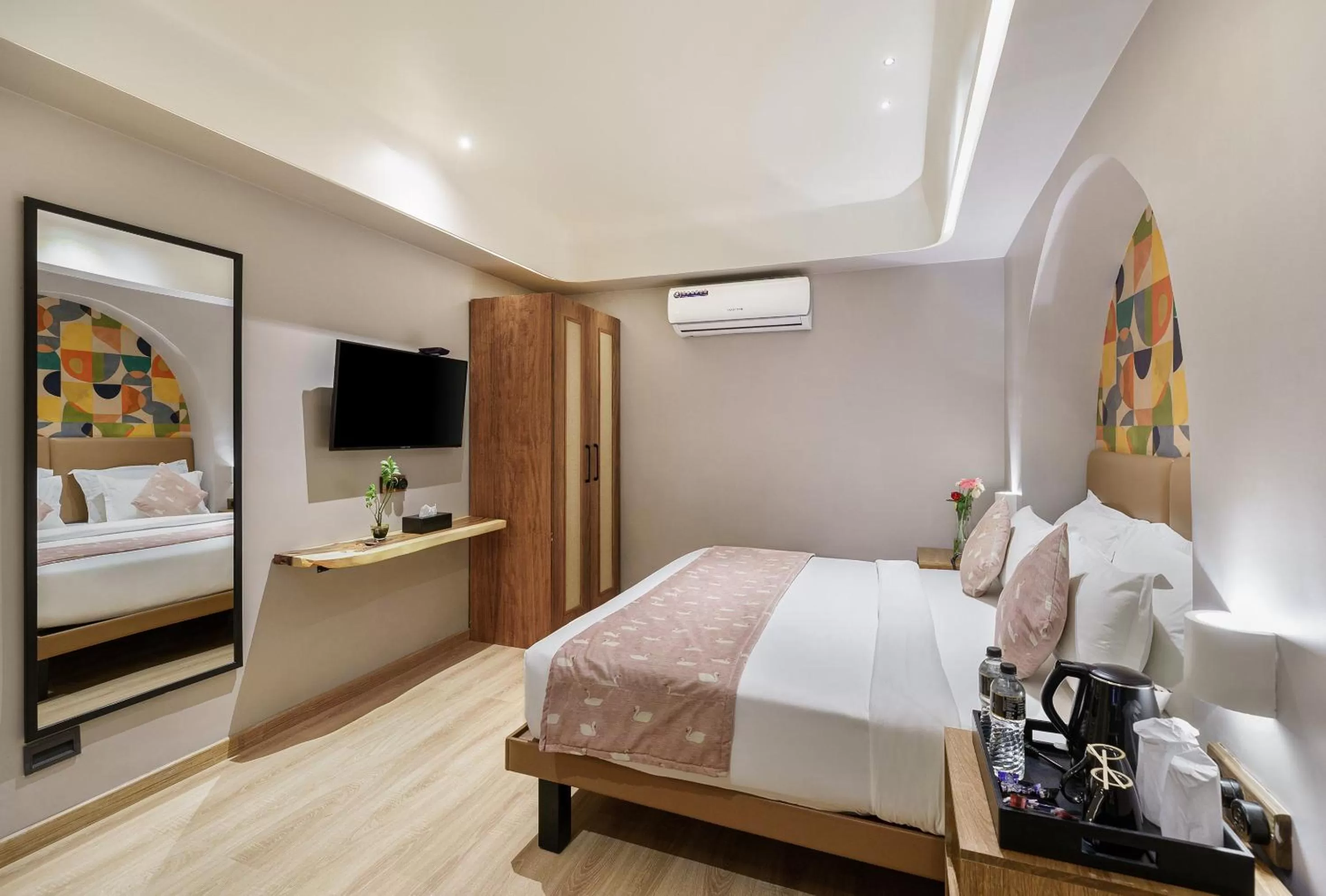 Bed in The Red Pier - My Downtown Hotels