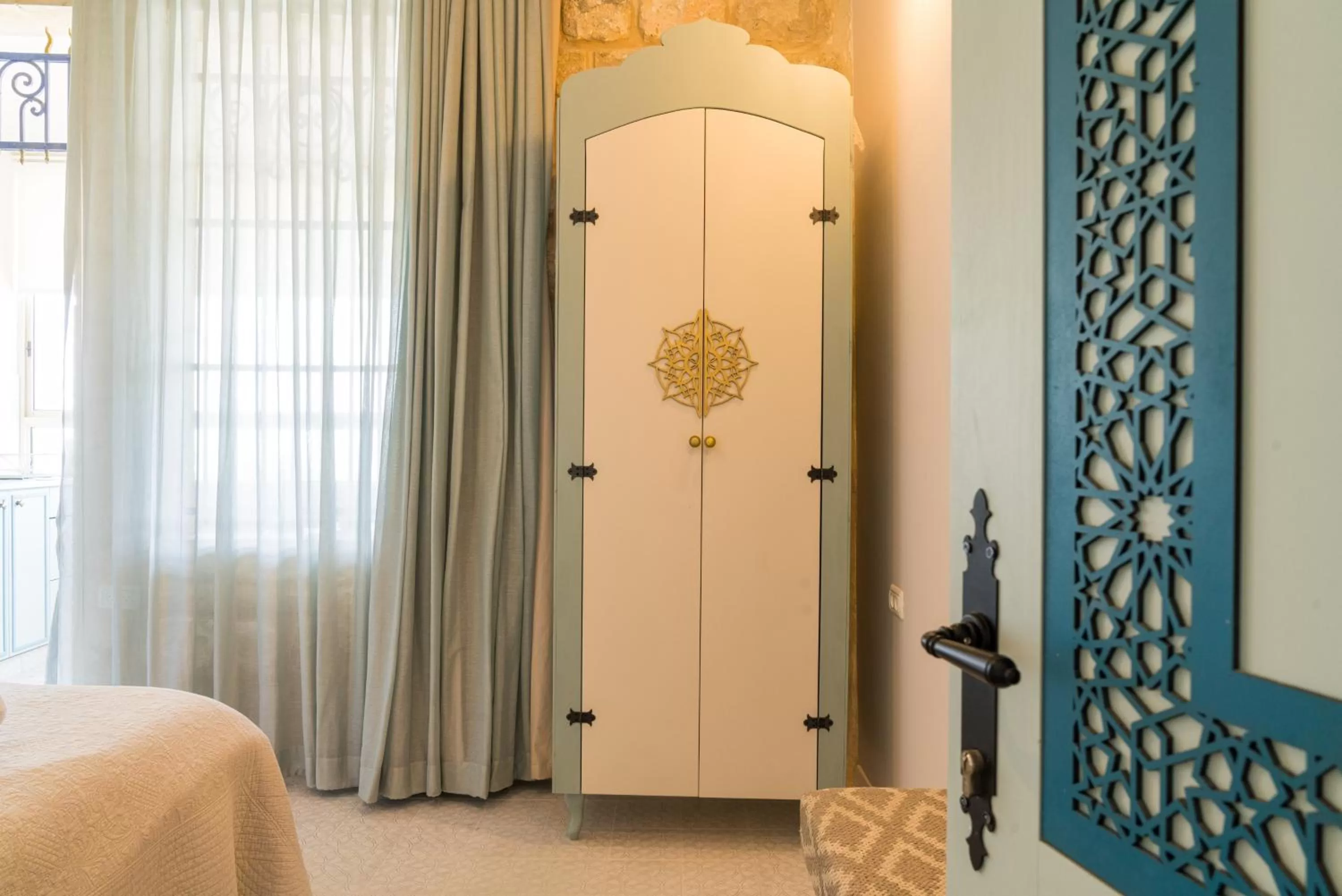 Bedroom, Bed in The Way Inn - Boutique Suites