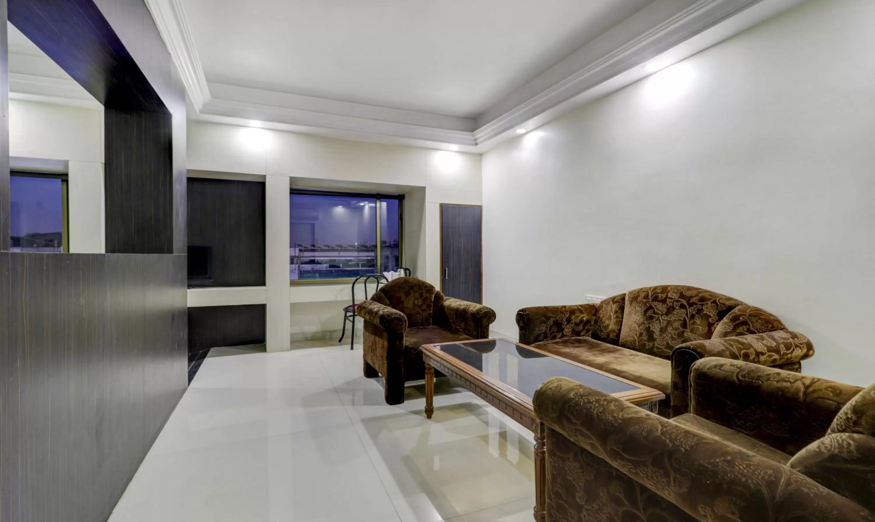 Seating Area in Treebo Trend Orange City