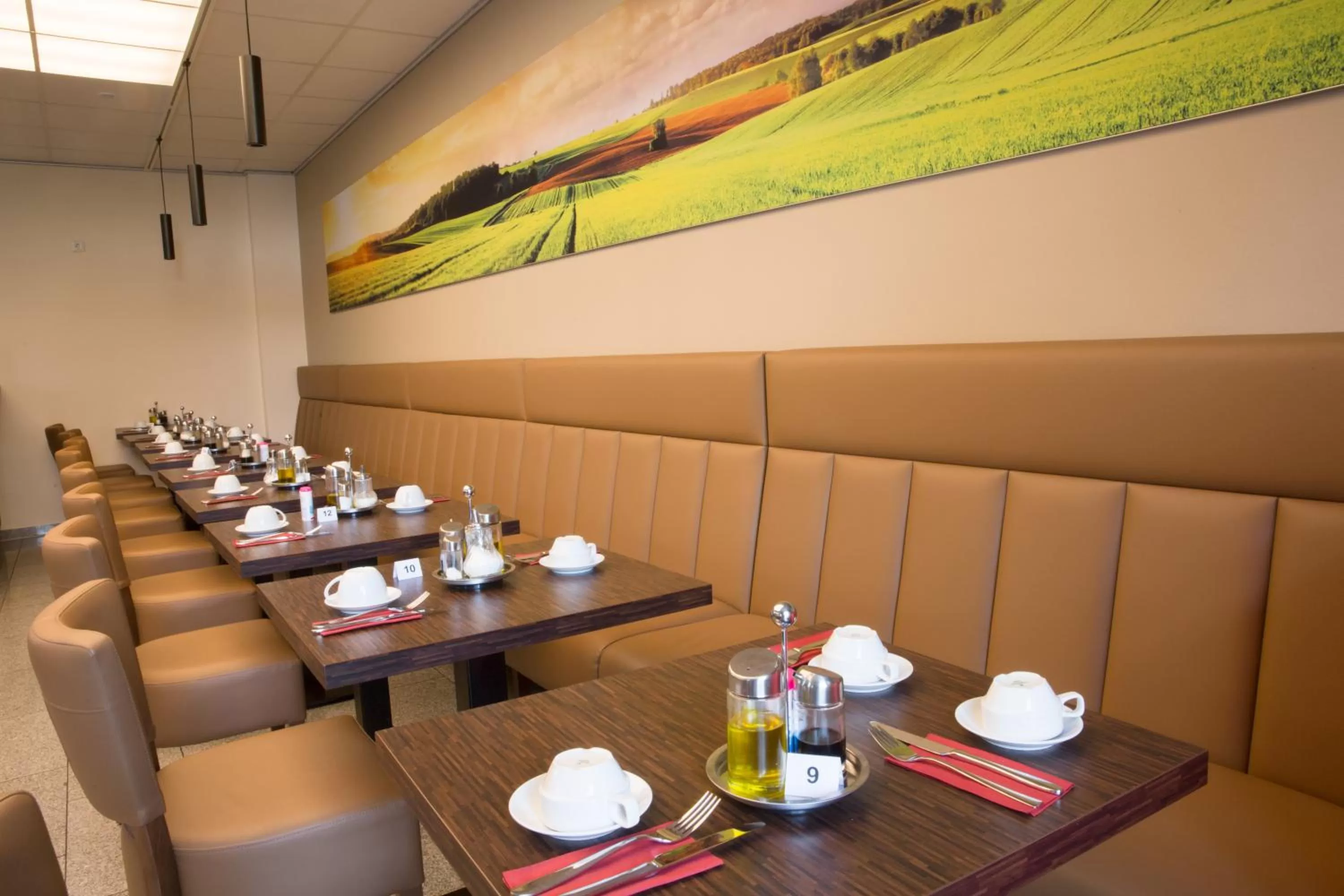 Restaurant/places to eat in Trip Inn Goethe Hotel Messe