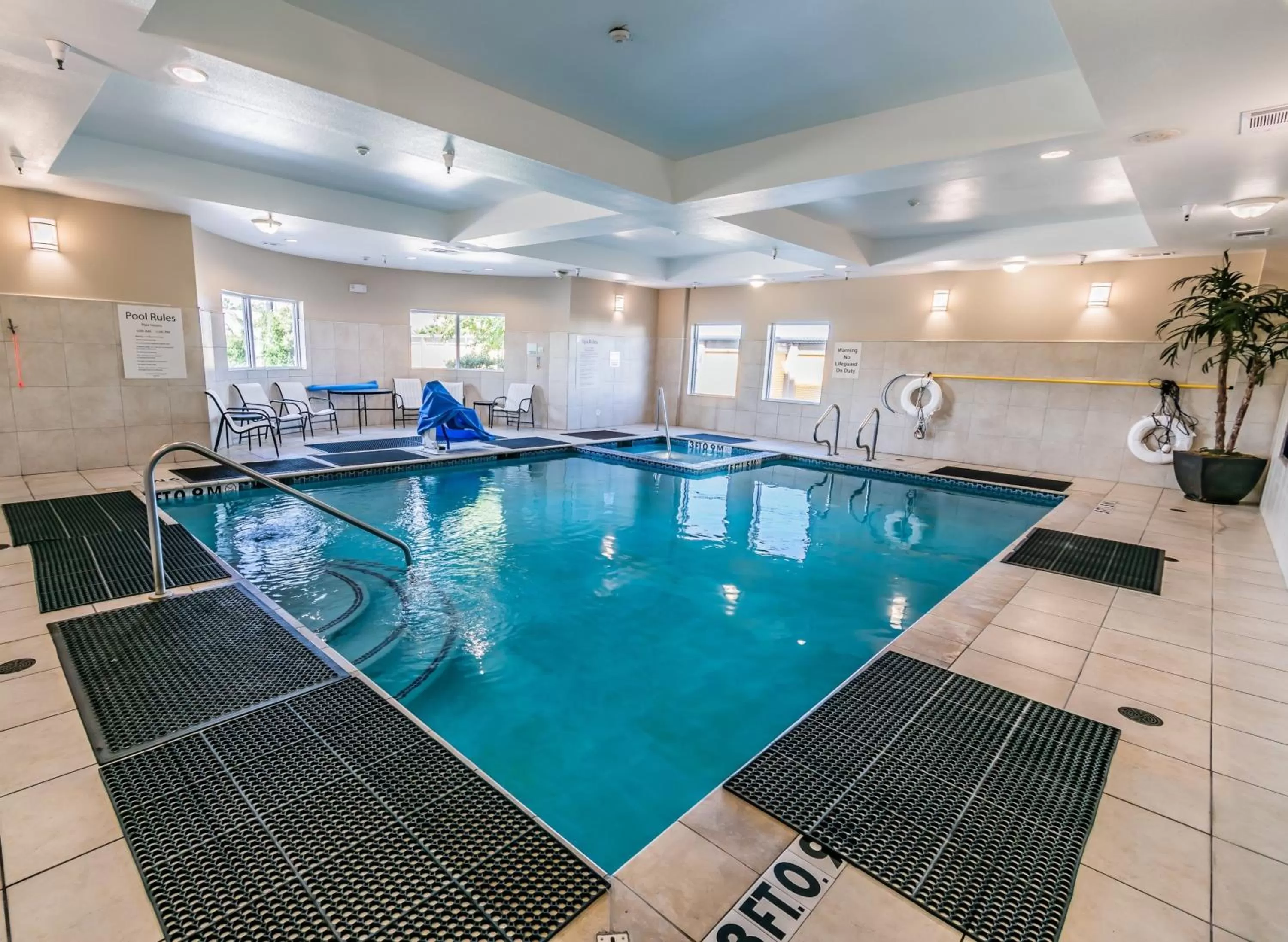 Swimming pool in Holiday Inn Houston-Webster by IHG