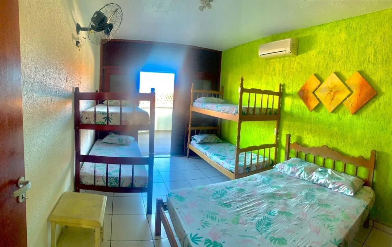 Bed in Hostel e Pousada Bahia Beach