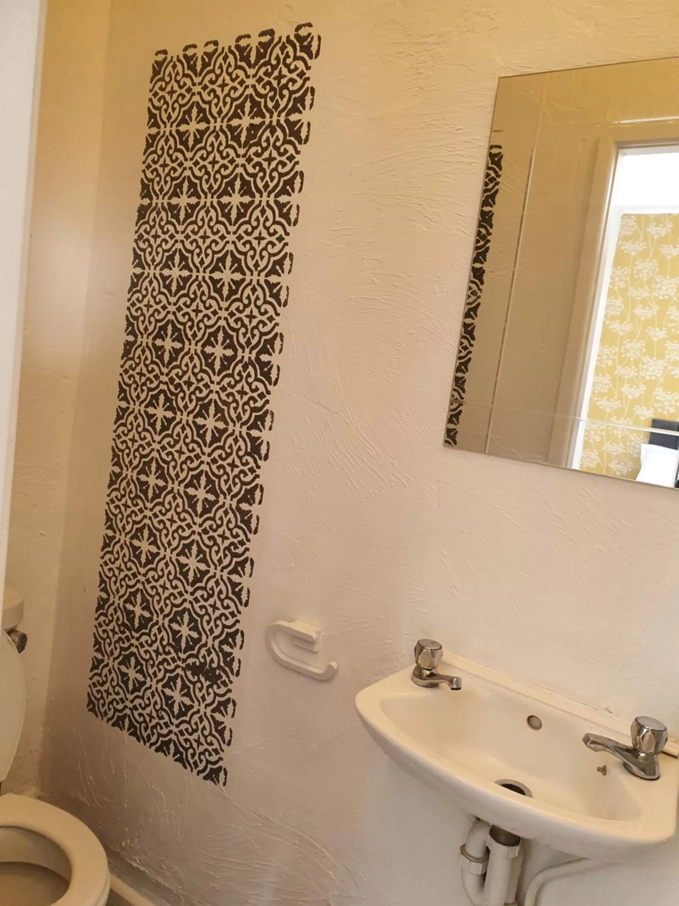 Bathroom in Balkan Hotel