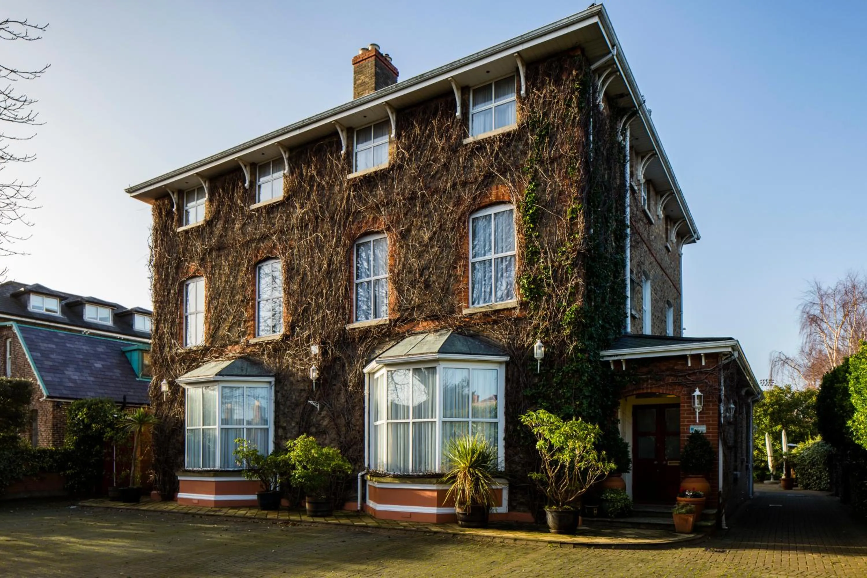 Property building in Aberdeen Lodge