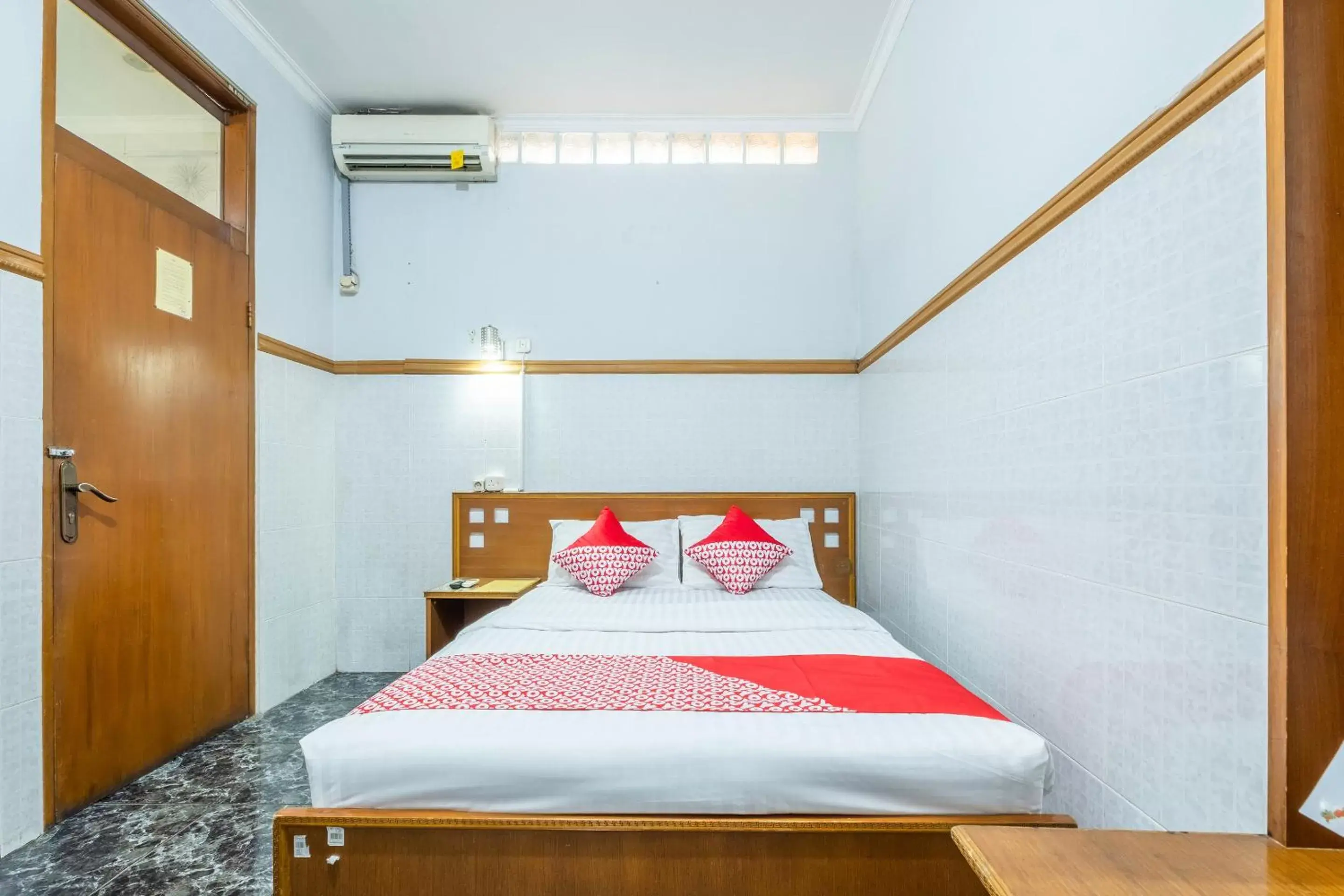 Standard Double Room in Collection O Kebon Jeruk Near Taman Balai Kota Standard Double Room in Collection O Kebon Jeruk Near Taman Balai Kota