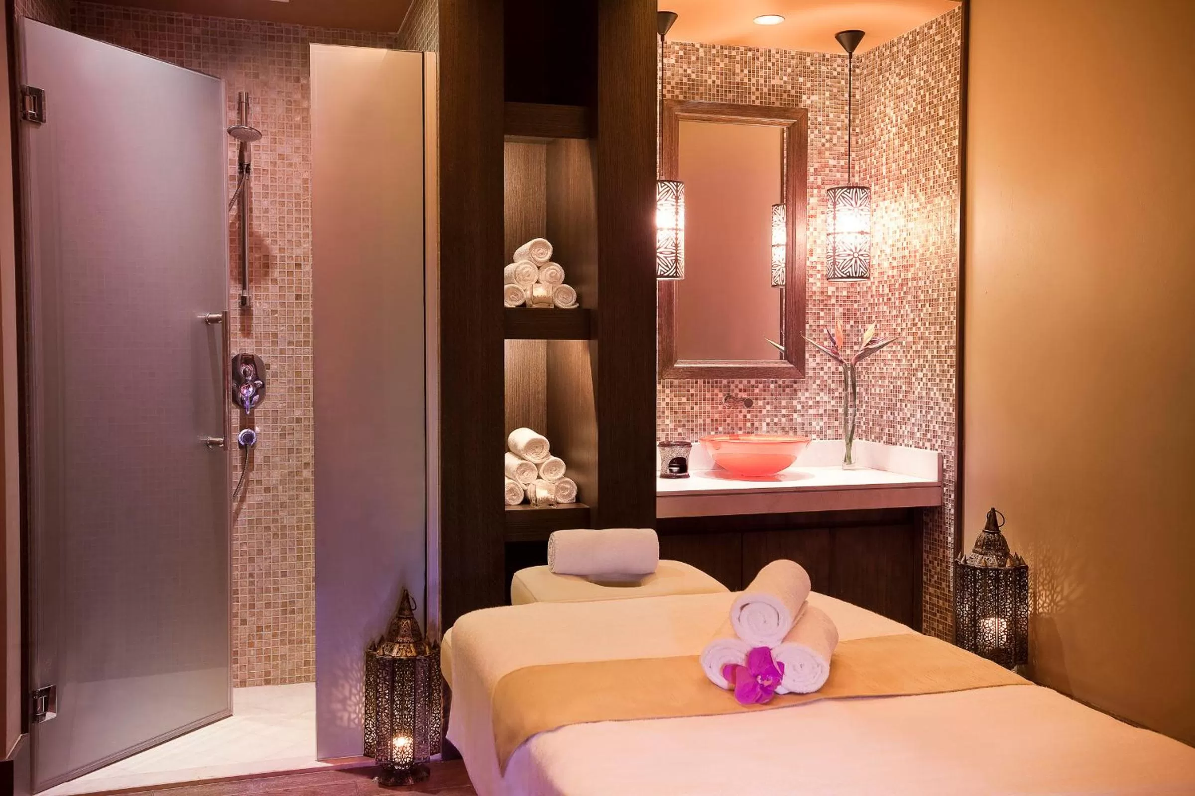 Massage, Bed in Oaks Ibn Battuta Gate Dubai